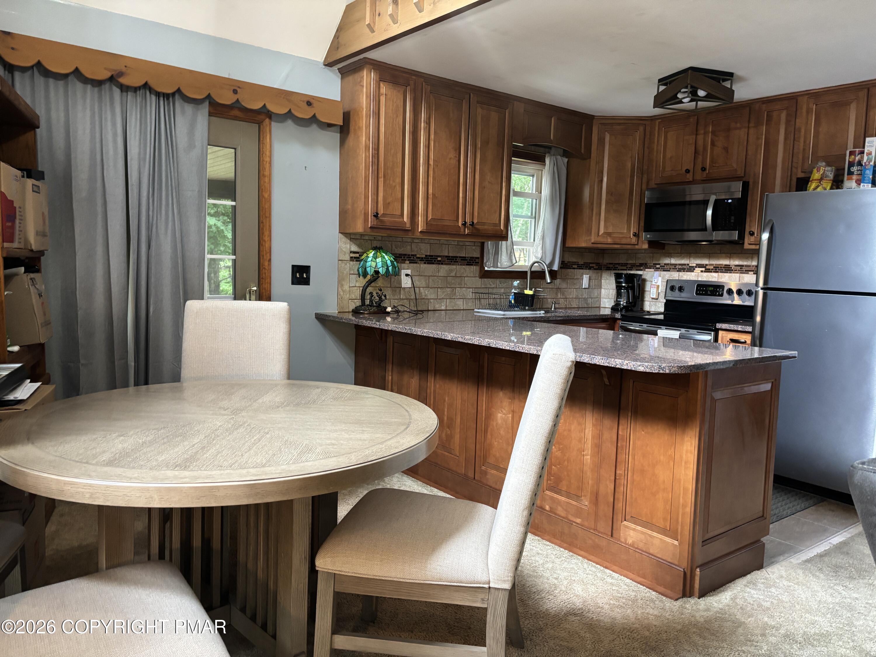 74 Chapman Circle Property Photo 2