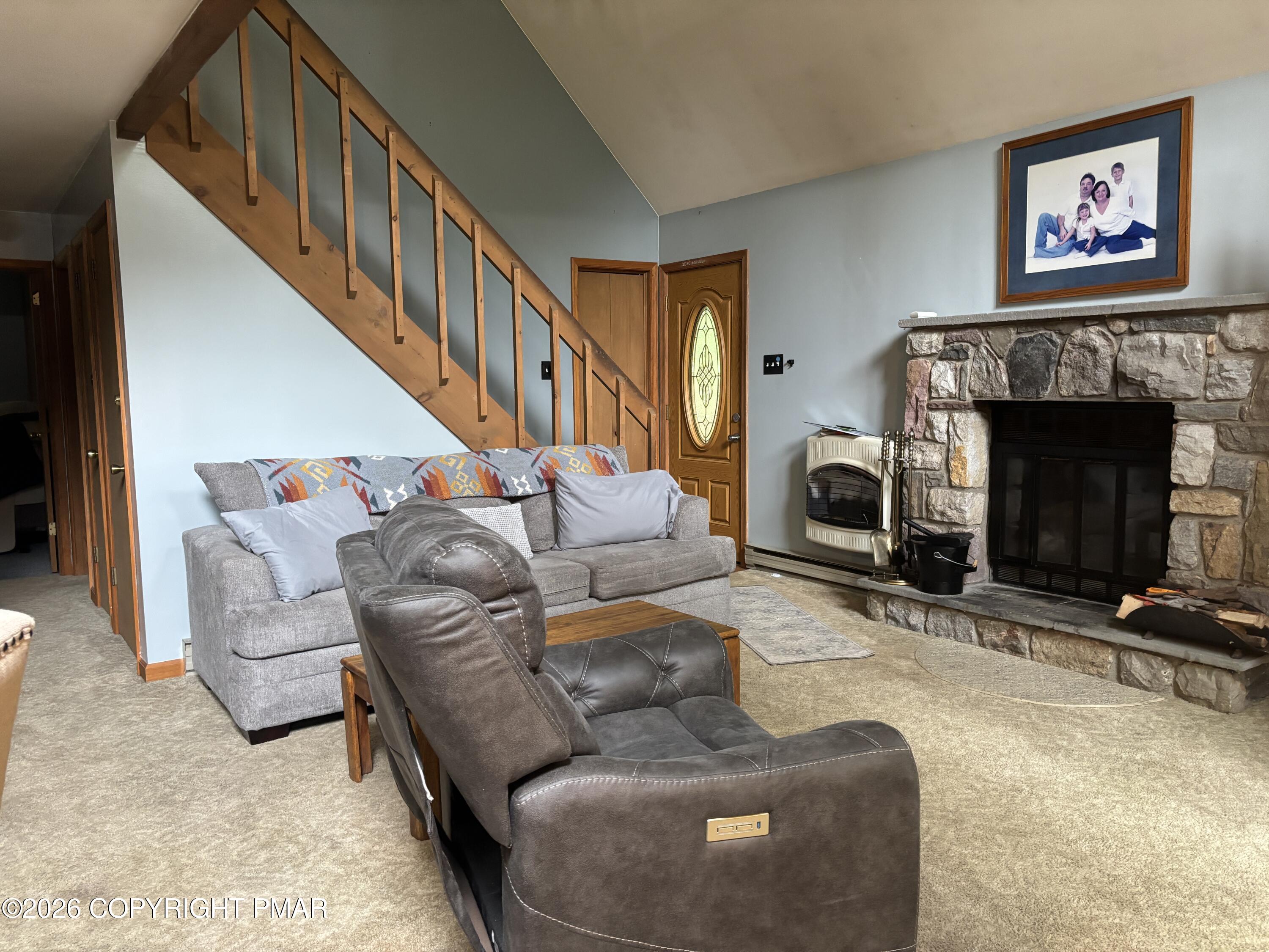 74 Chapman Circle Property Photo 8