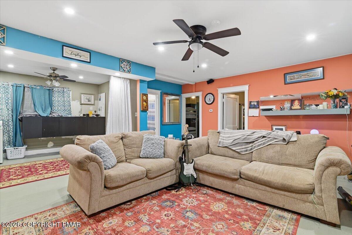 122 Cross Road Property Photo 5