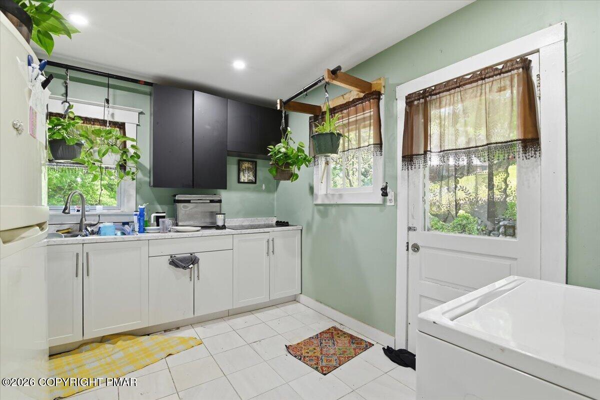122 Cross Road Property Photo 6