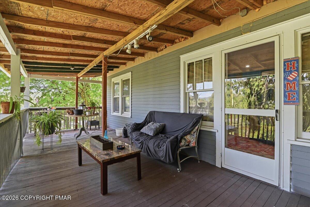 122 Cross Road Property Photo 16