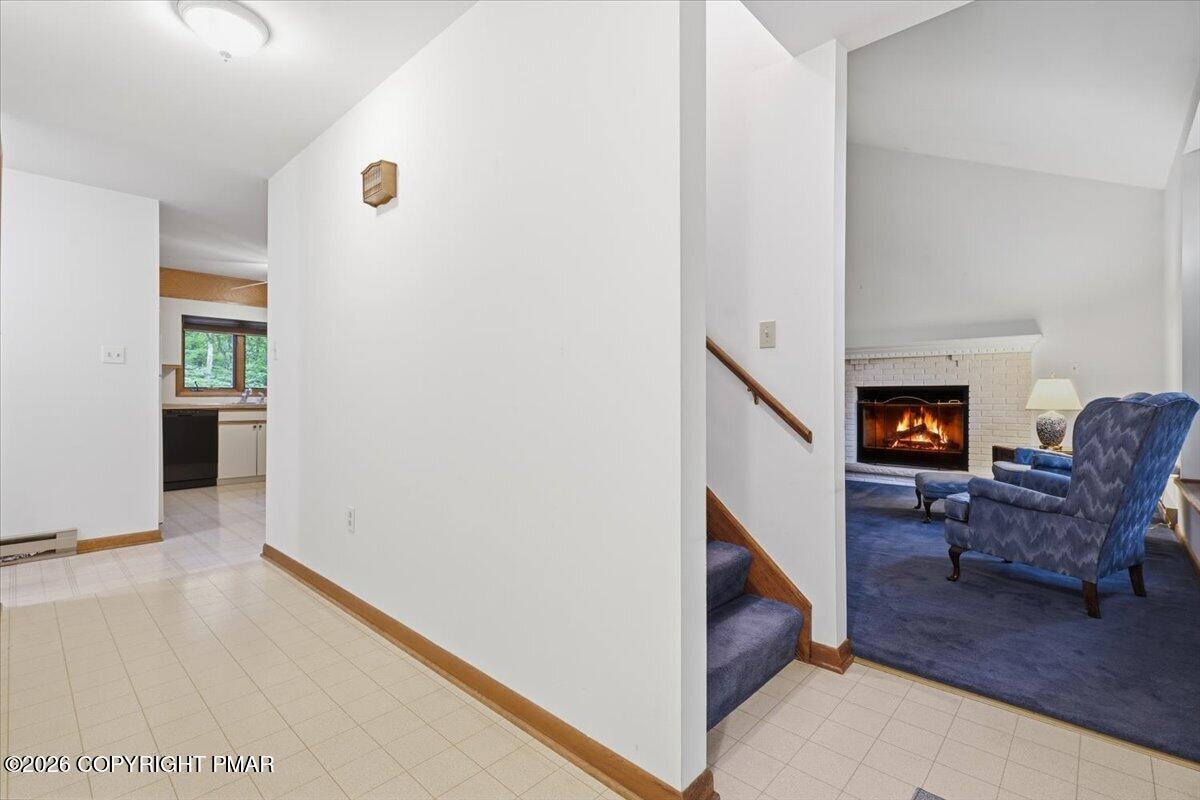 408 Longview Drive Property Photo 6
