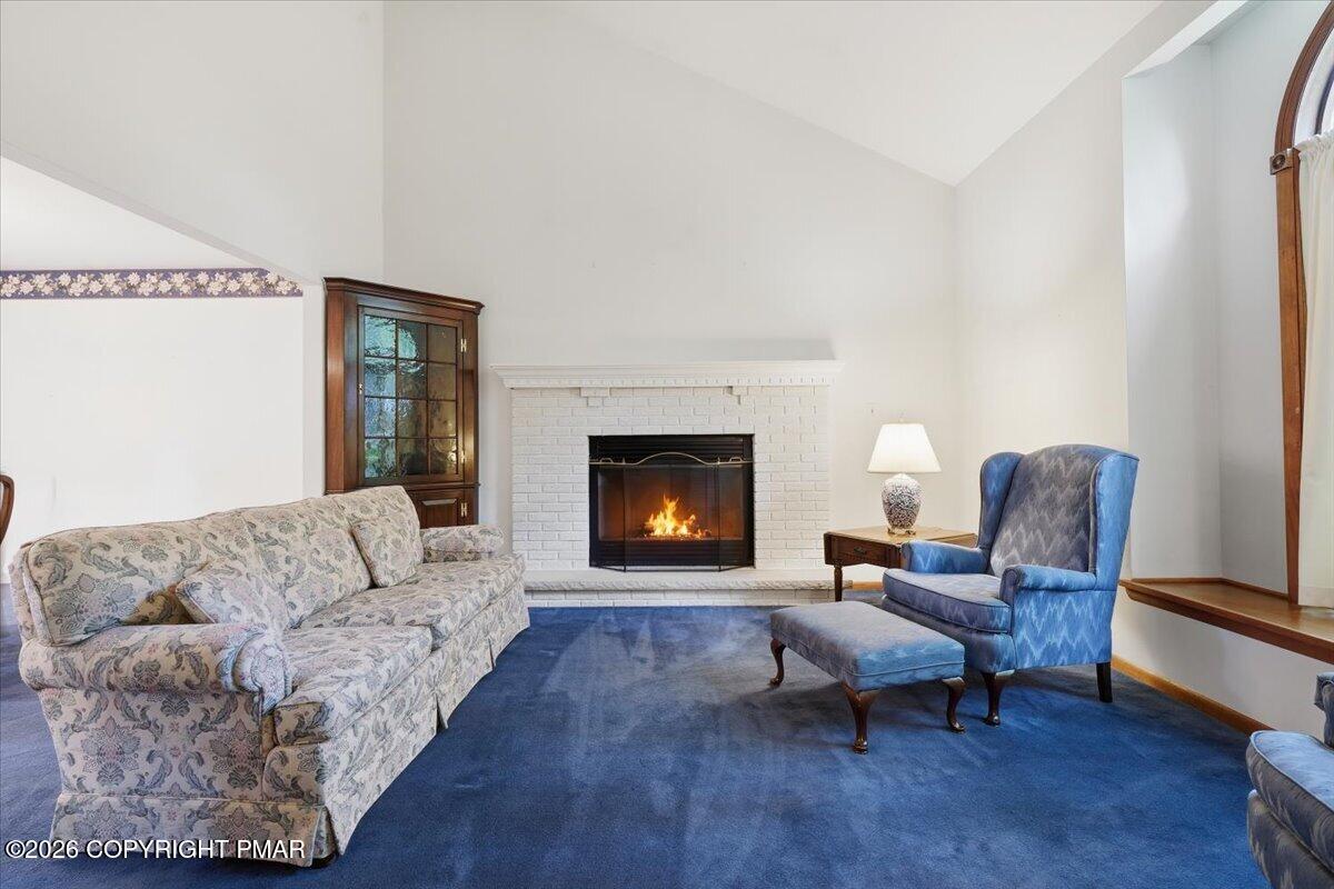 408 Longview Drive Property Photo 9