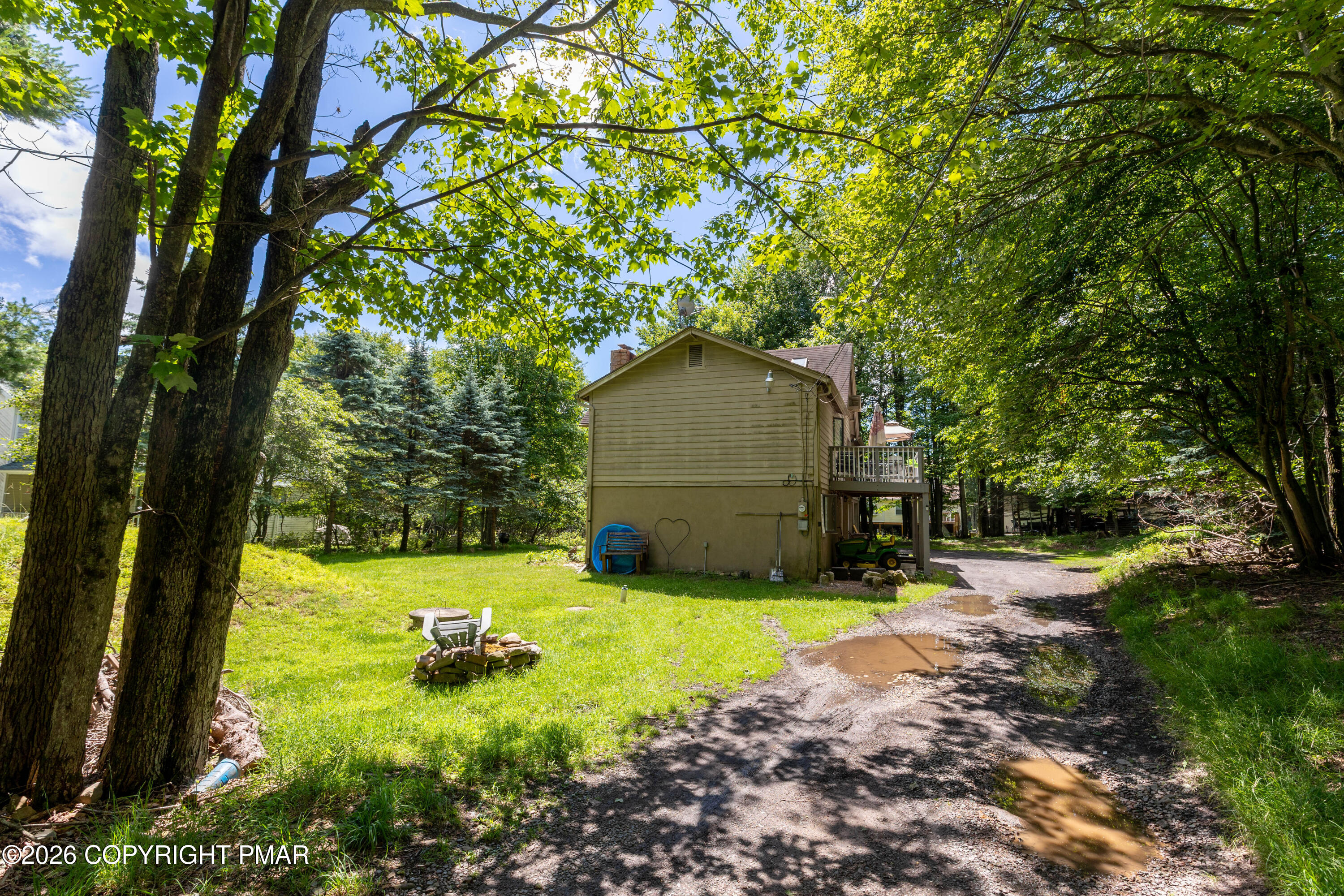230 Ash Drive Property Photo 2