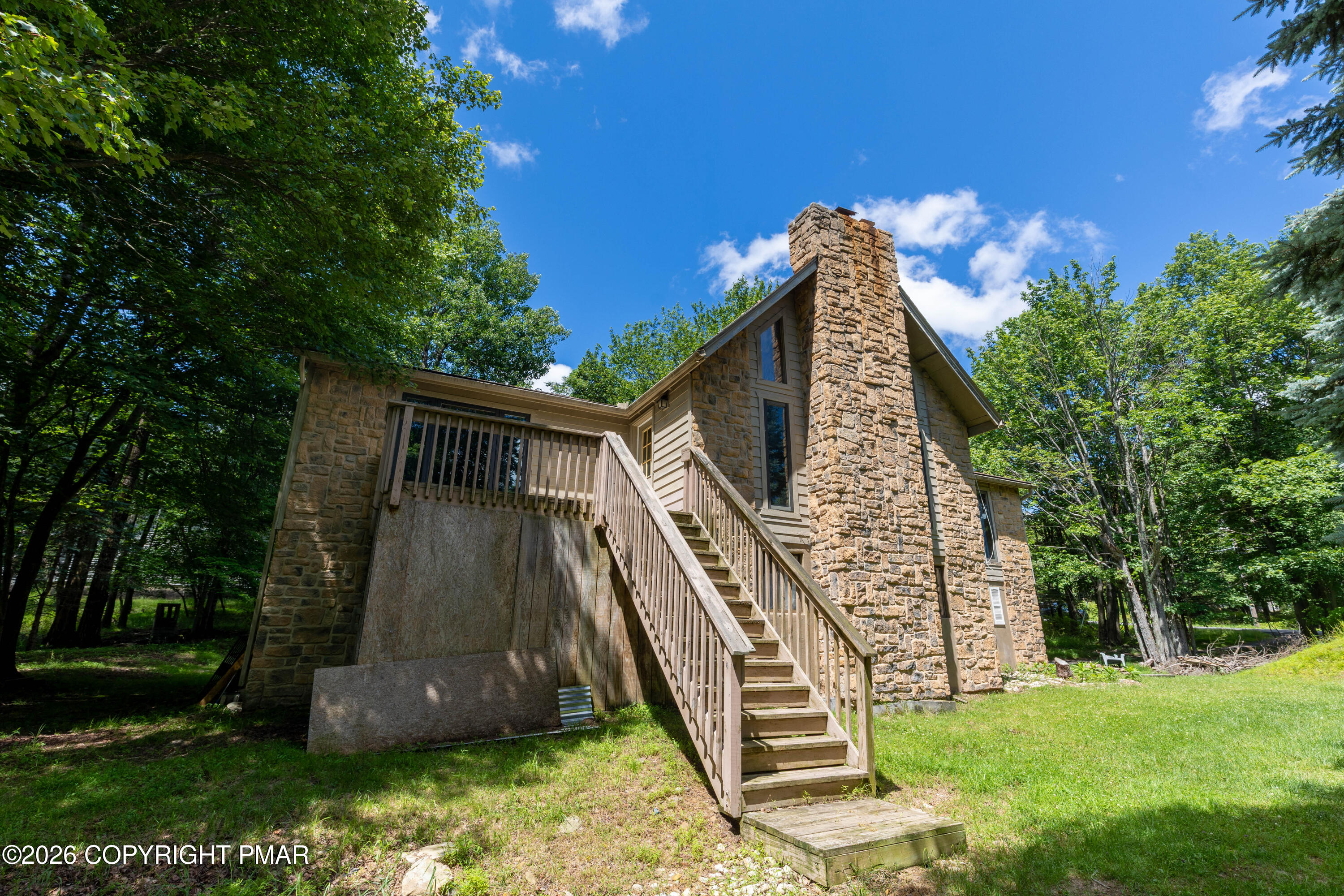 230 Ash Drive Property Photo 7