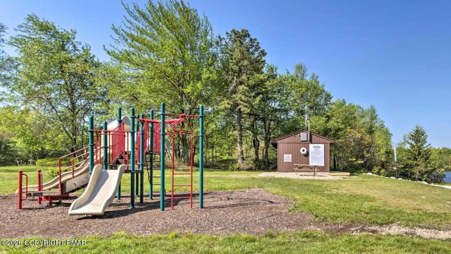 1033 Clover Road S Property Photo 35