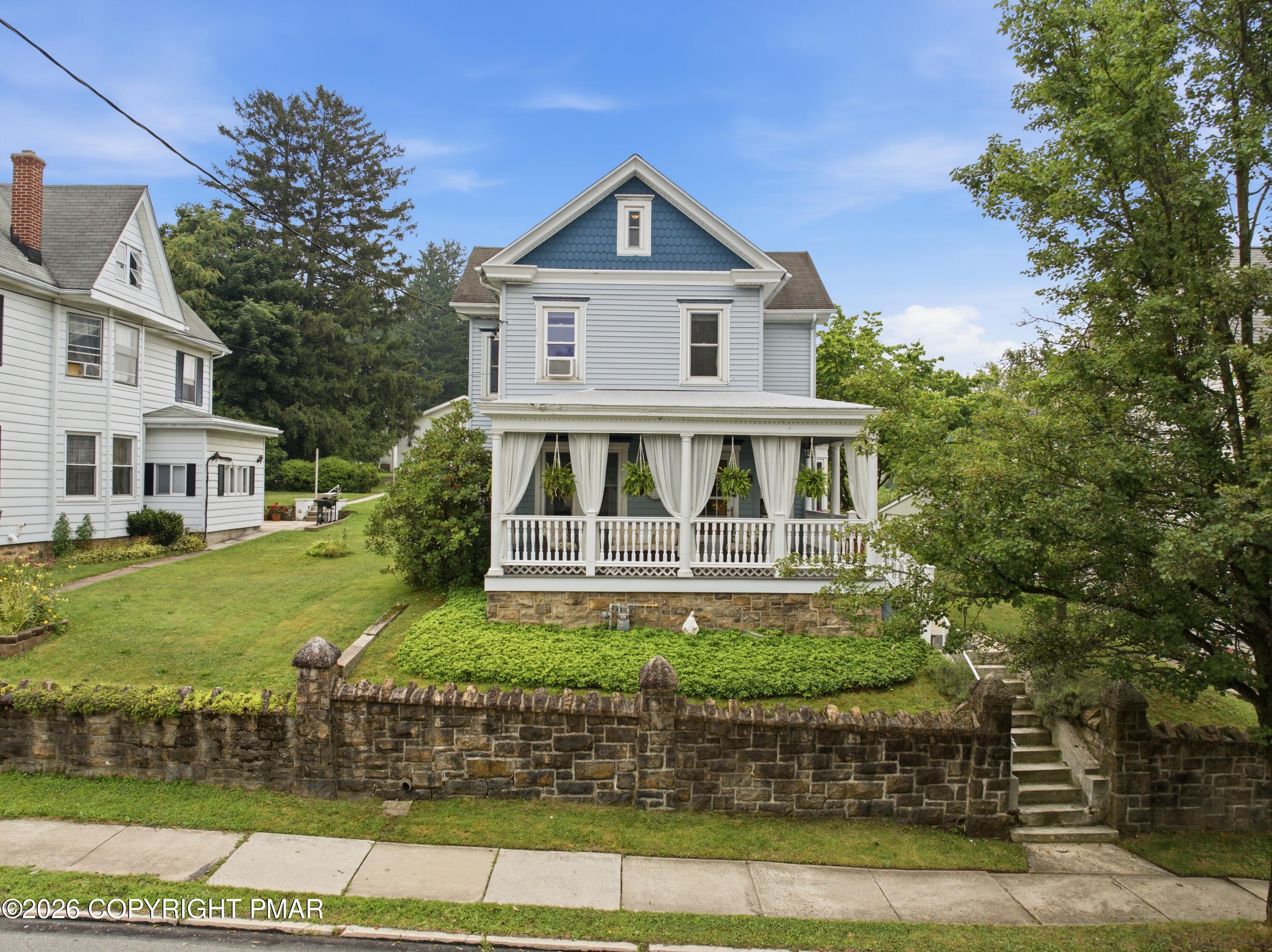 724 North Street Property Photo 2
