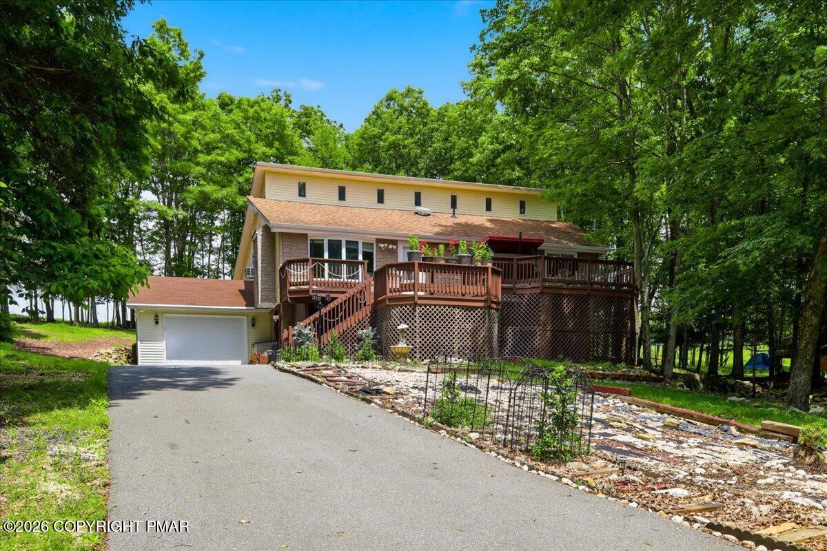 17 Basswood Court Property Photo 3