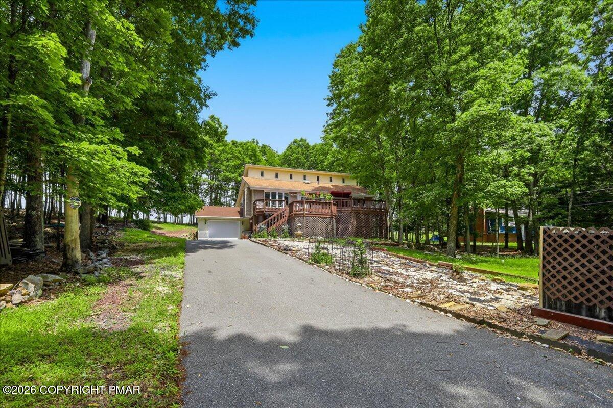 17 Basswood Court Property Photo 5