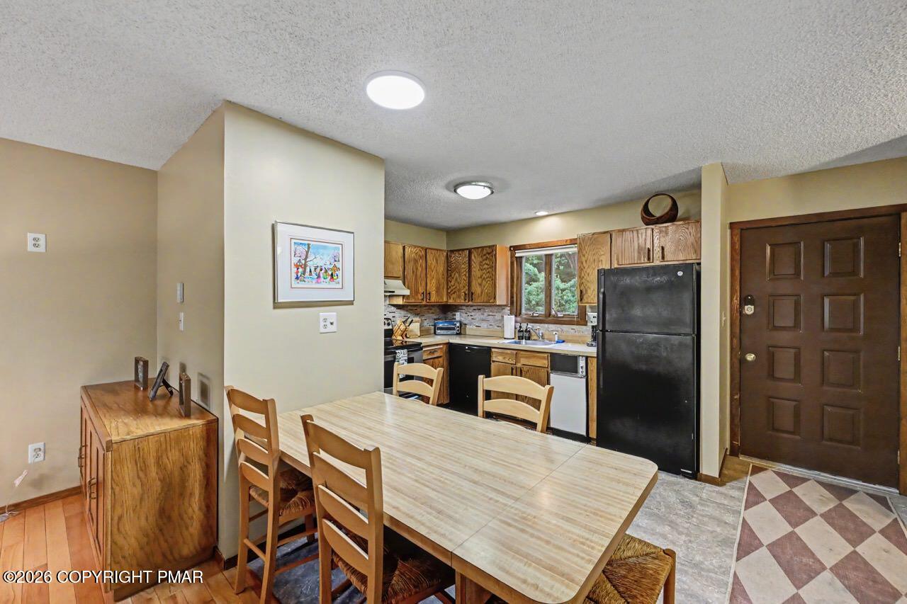 129 Cross Country Lane Property Photo 9