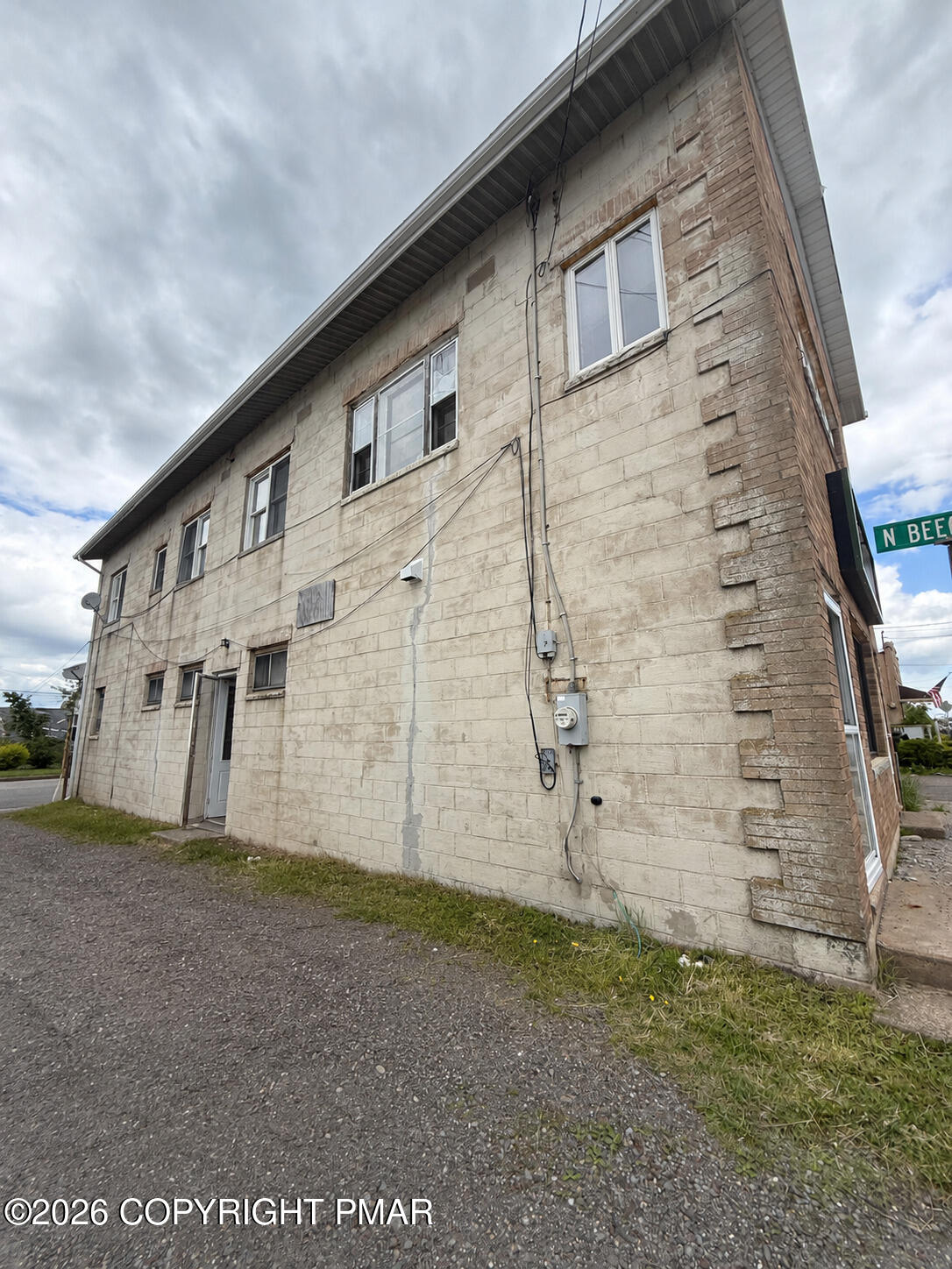 1 E Market Street Property Photo 3
