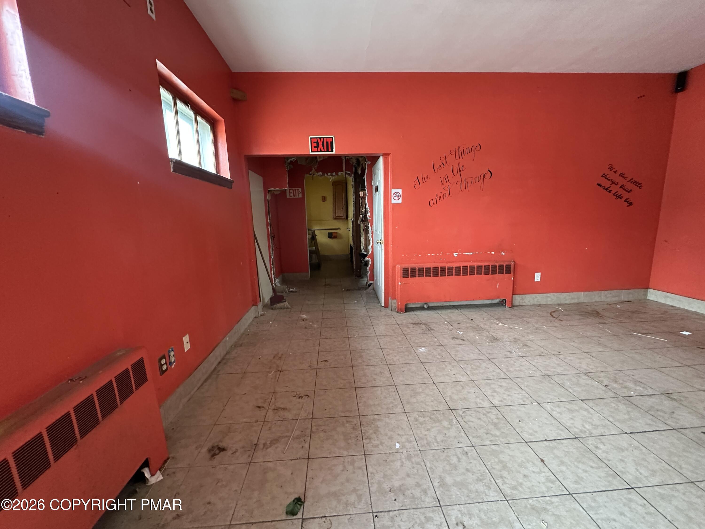 1 E Market Street Property Photo 4