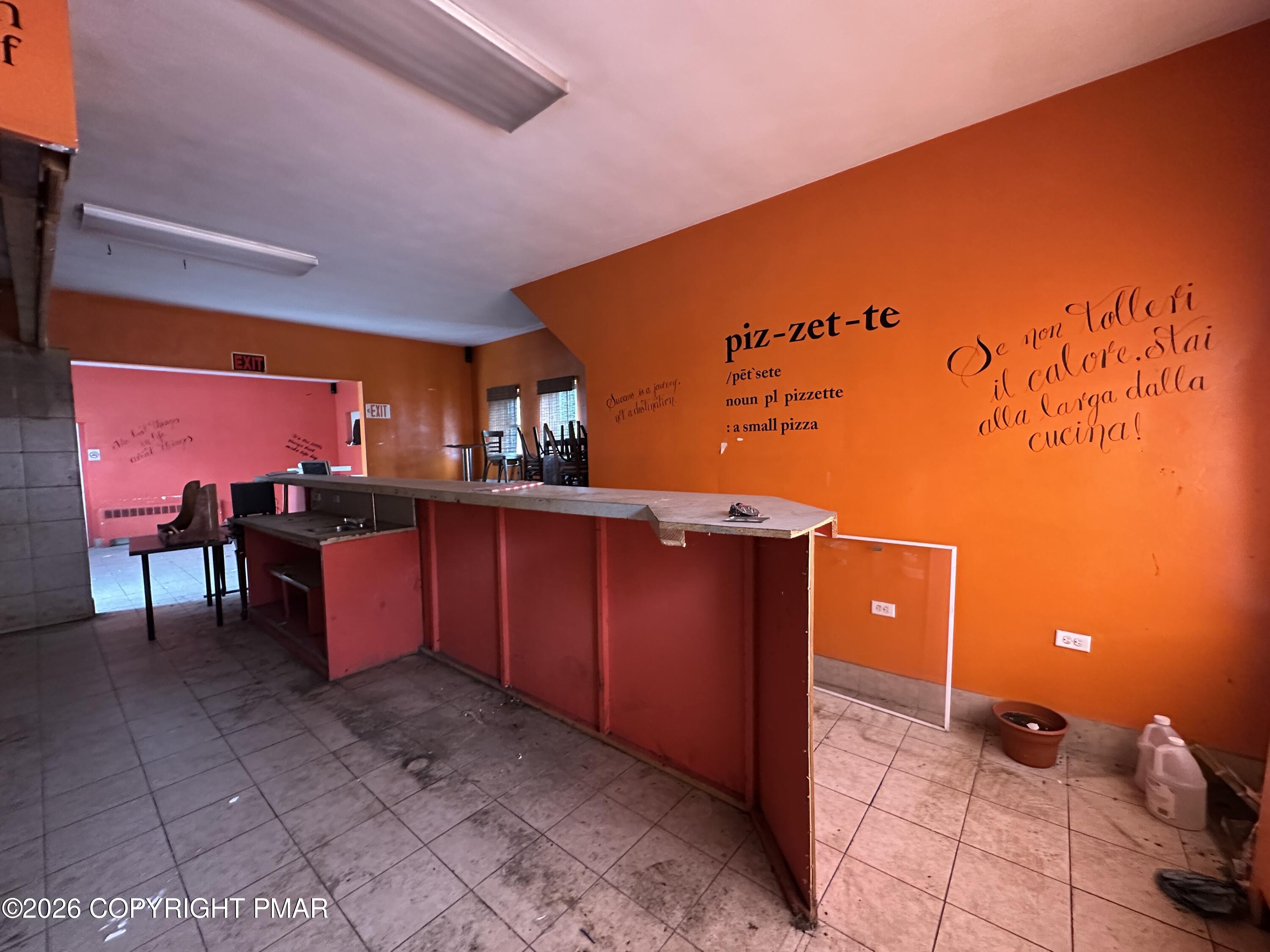 1 E Market Street Property Photo 7