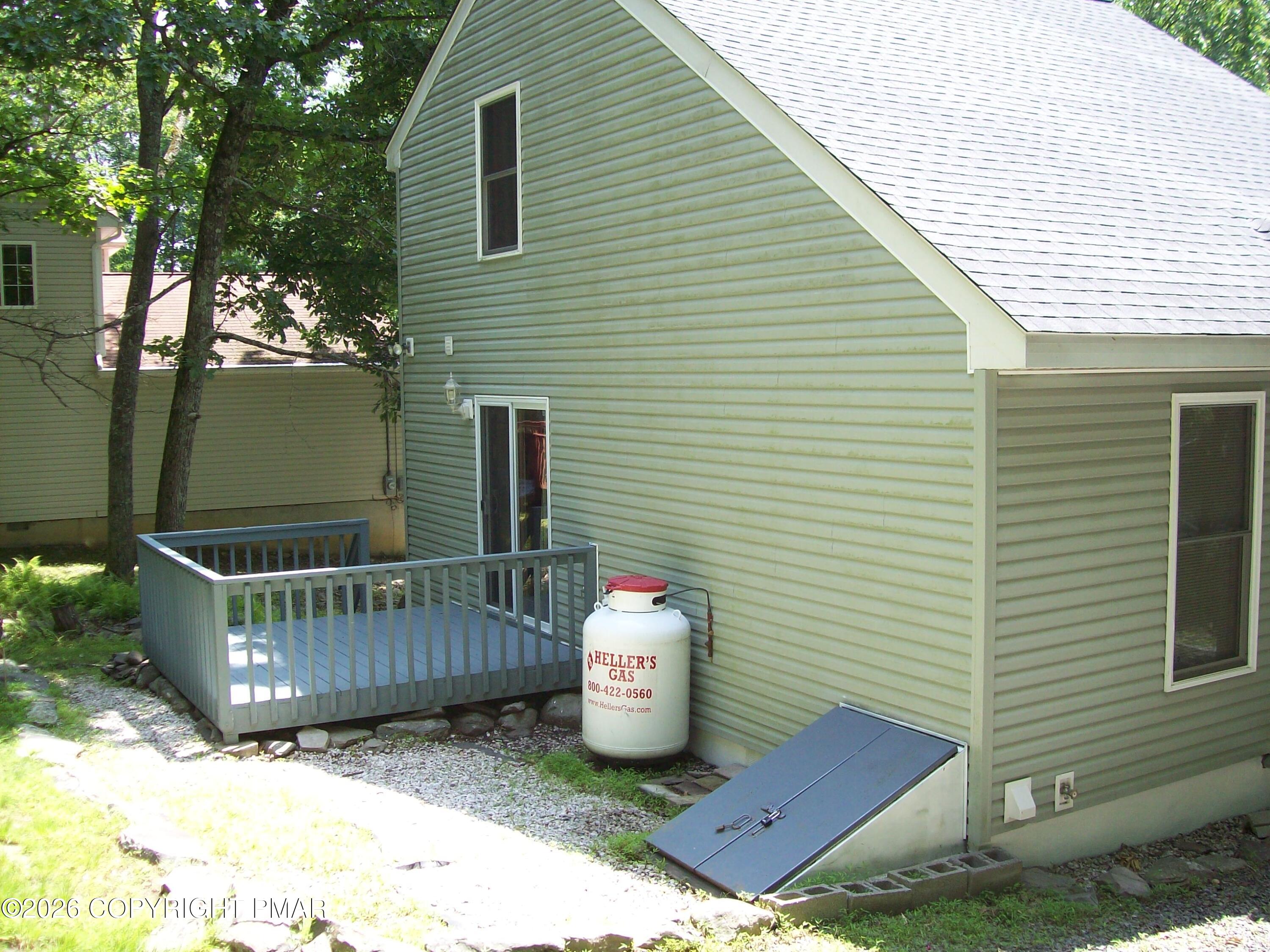 324 Whippoorwill Drive Property Photo 4
