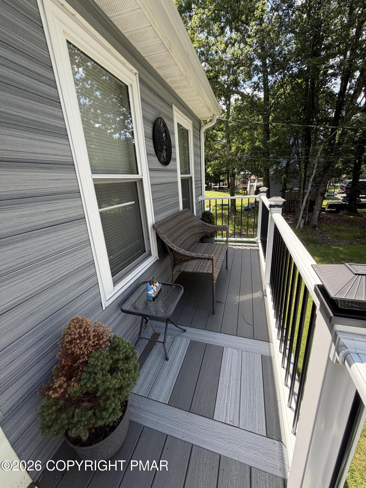 4469 Pine Ridge Drive W Property Photo 4