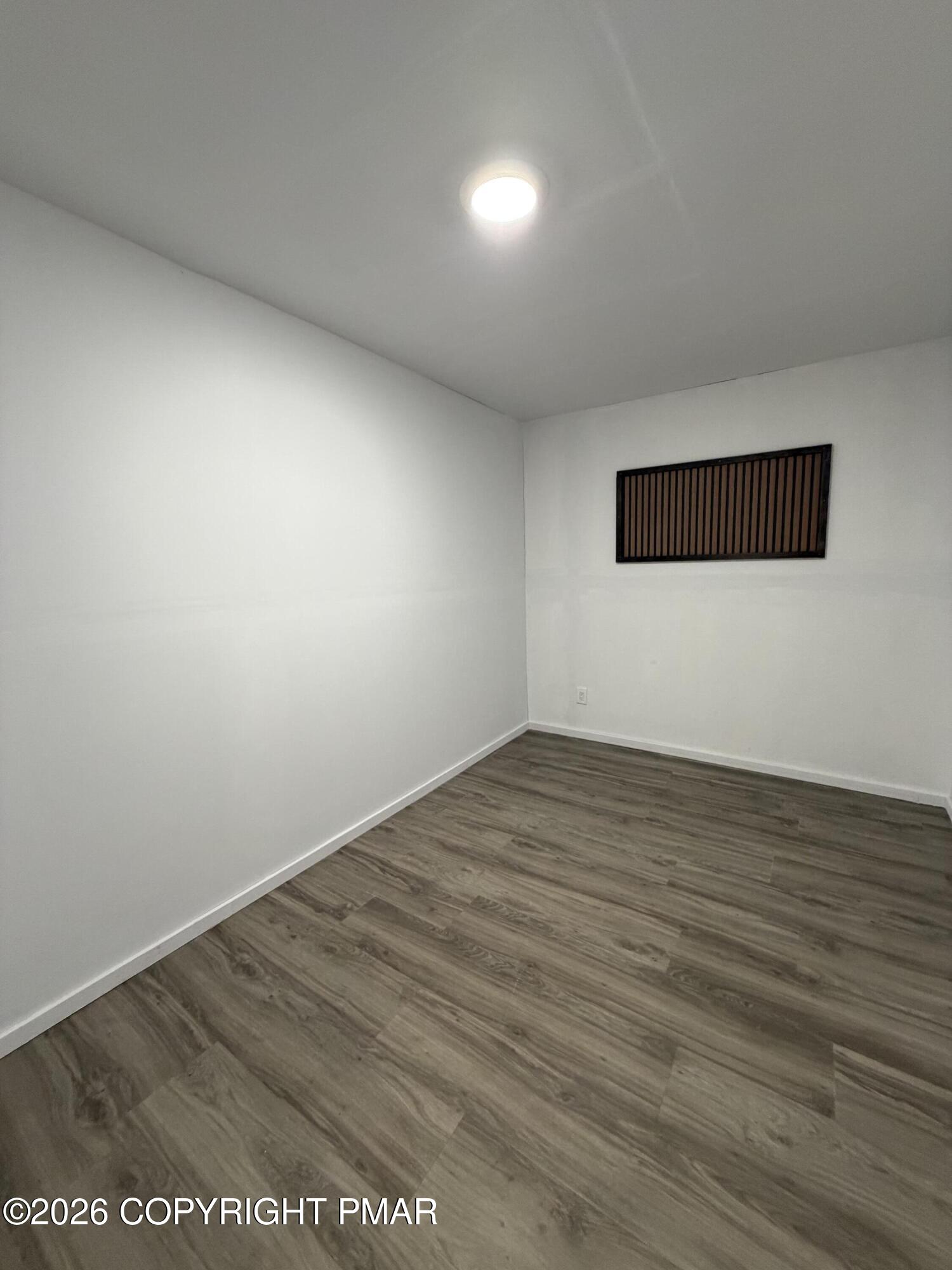 4469 Pine Ridge Drive W Property Photo 32