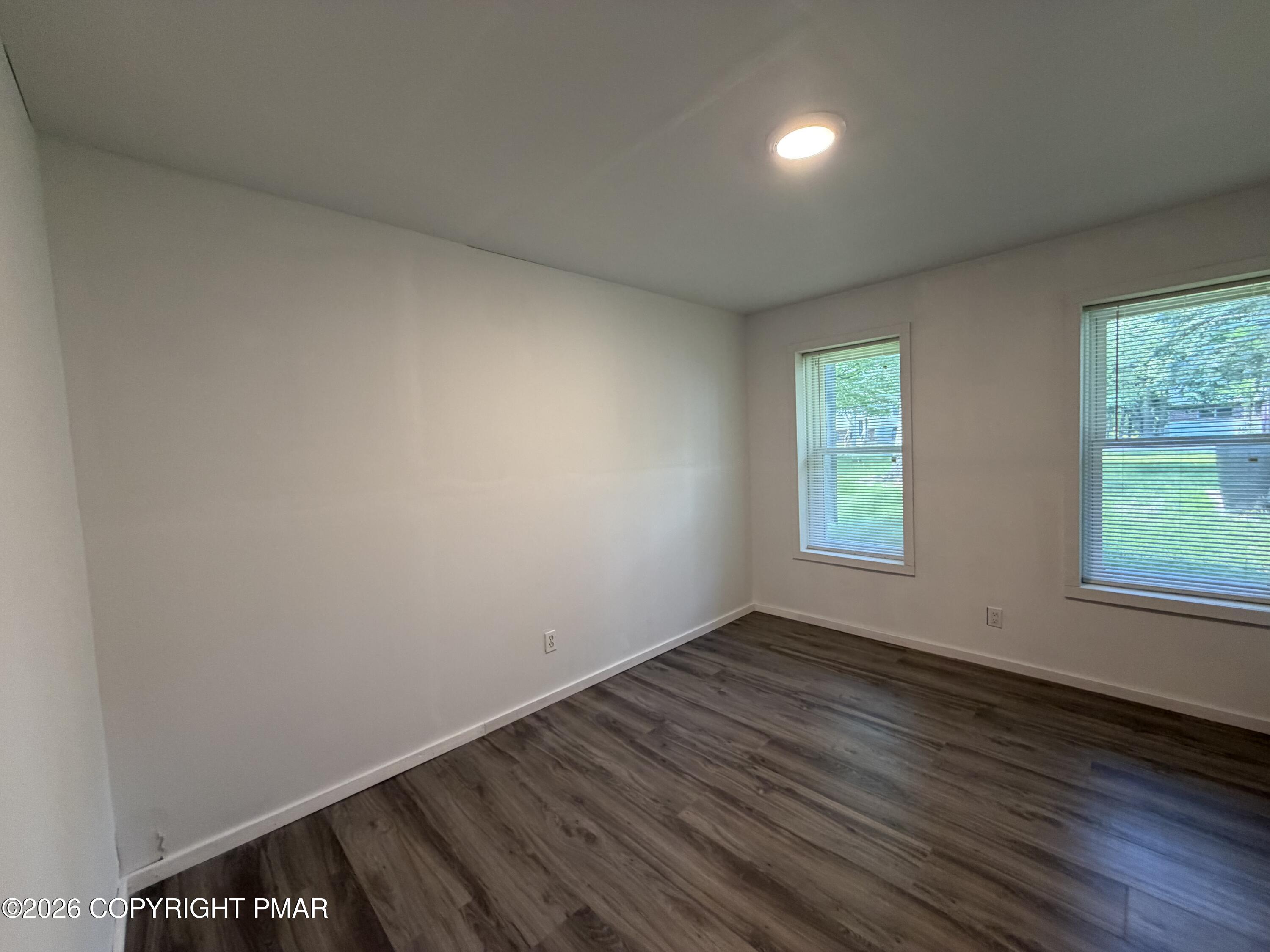 4469 Pine Ridge Drive W Property Photo 33