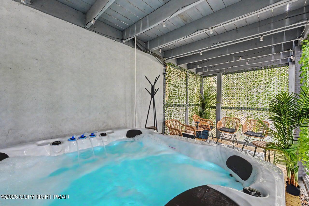 5145 Hummingbird Drive Property Photo 7