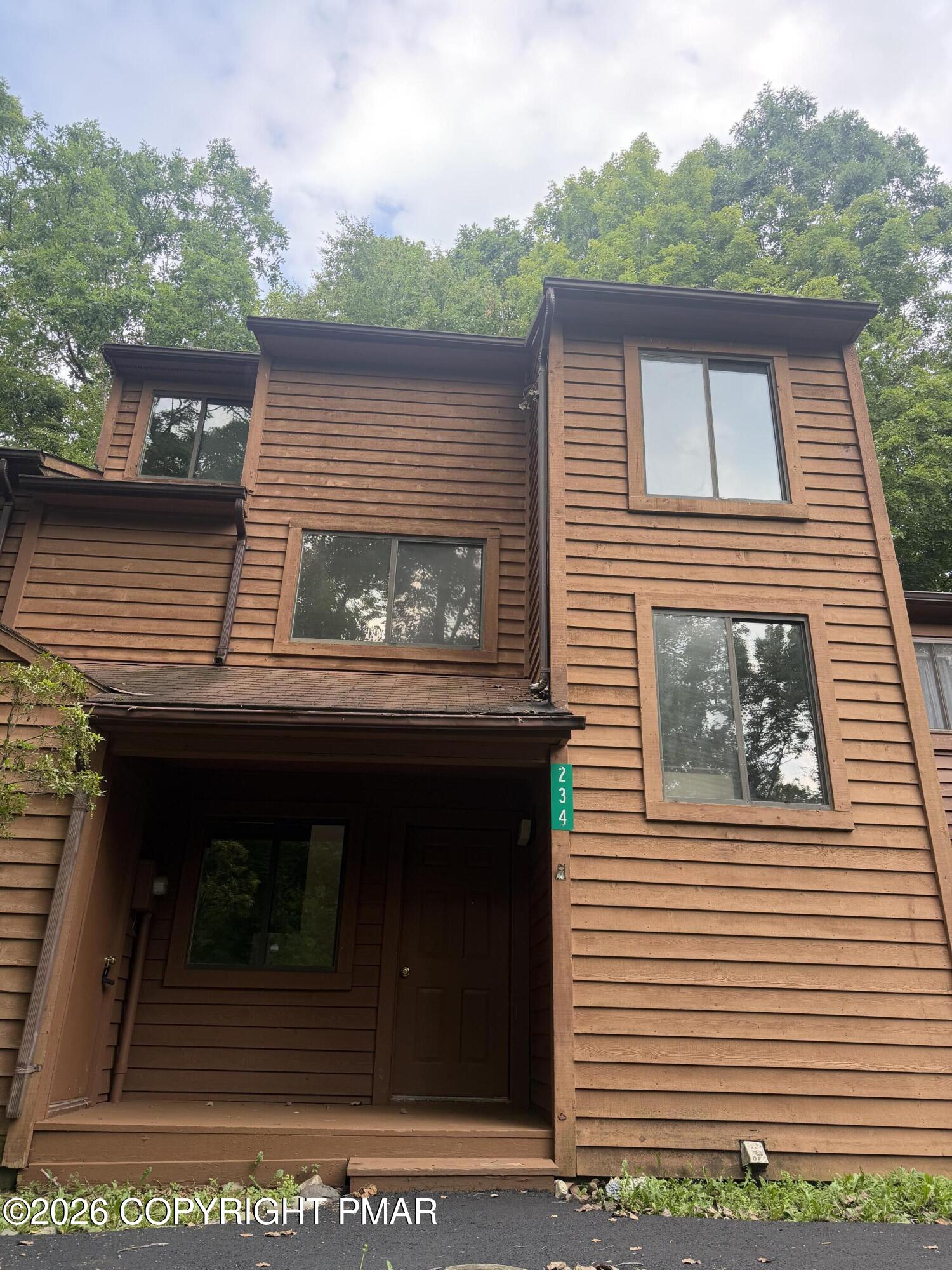 234 Sedburgh Court Property Photo 1