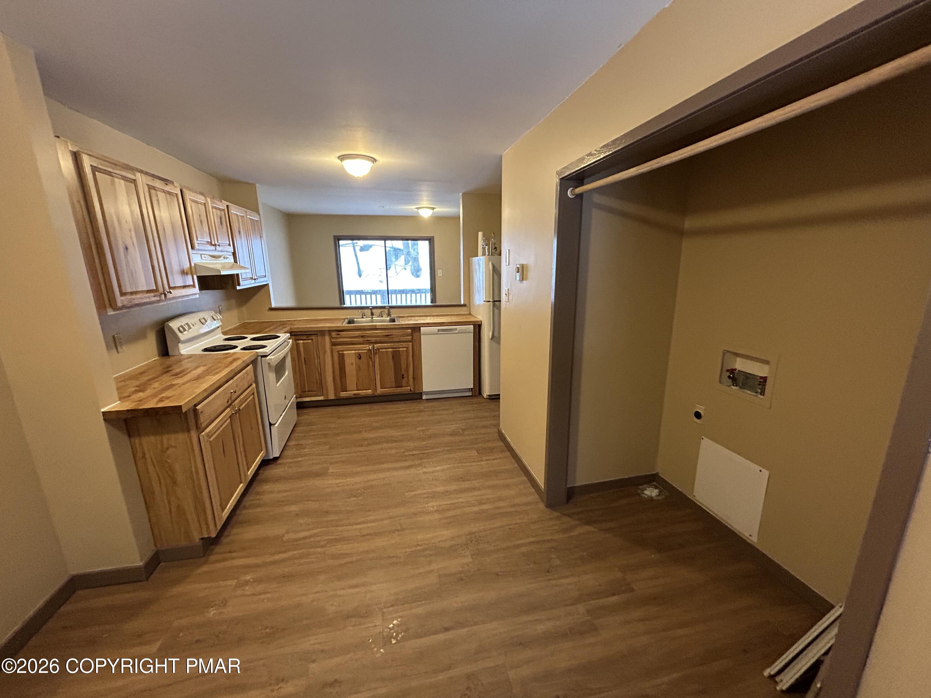 234 Sedburgh Court Property Photo 2