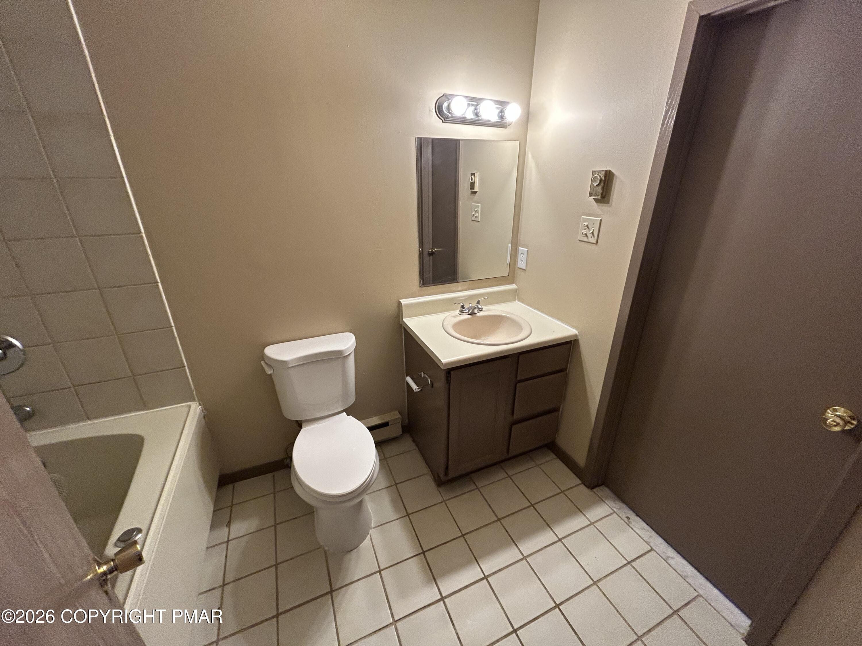 234 Sedburgh Court Property Photo 9