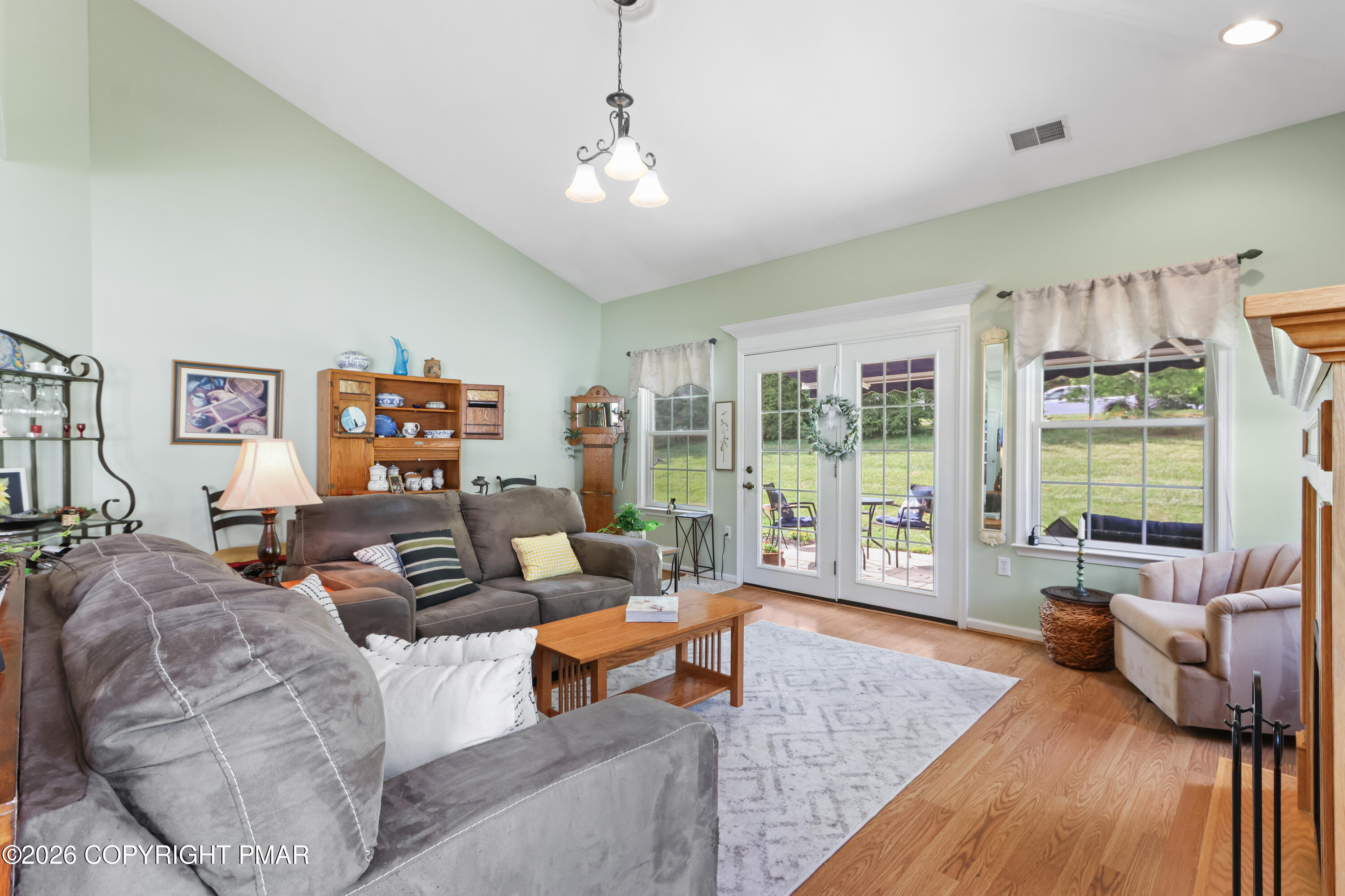 46 Glenmoor Circle N Property Photo 7