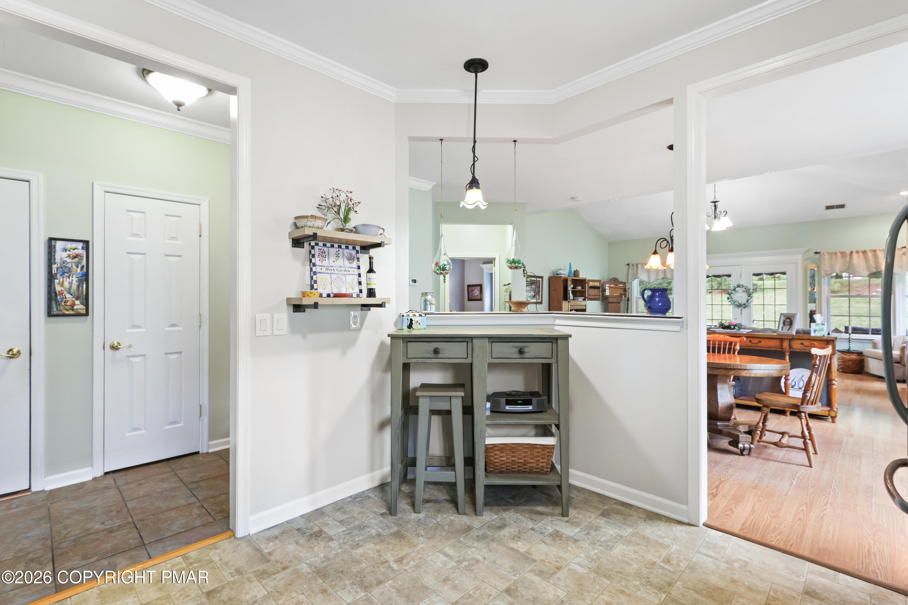 46 Glenmoor Circle N Property Photo 12