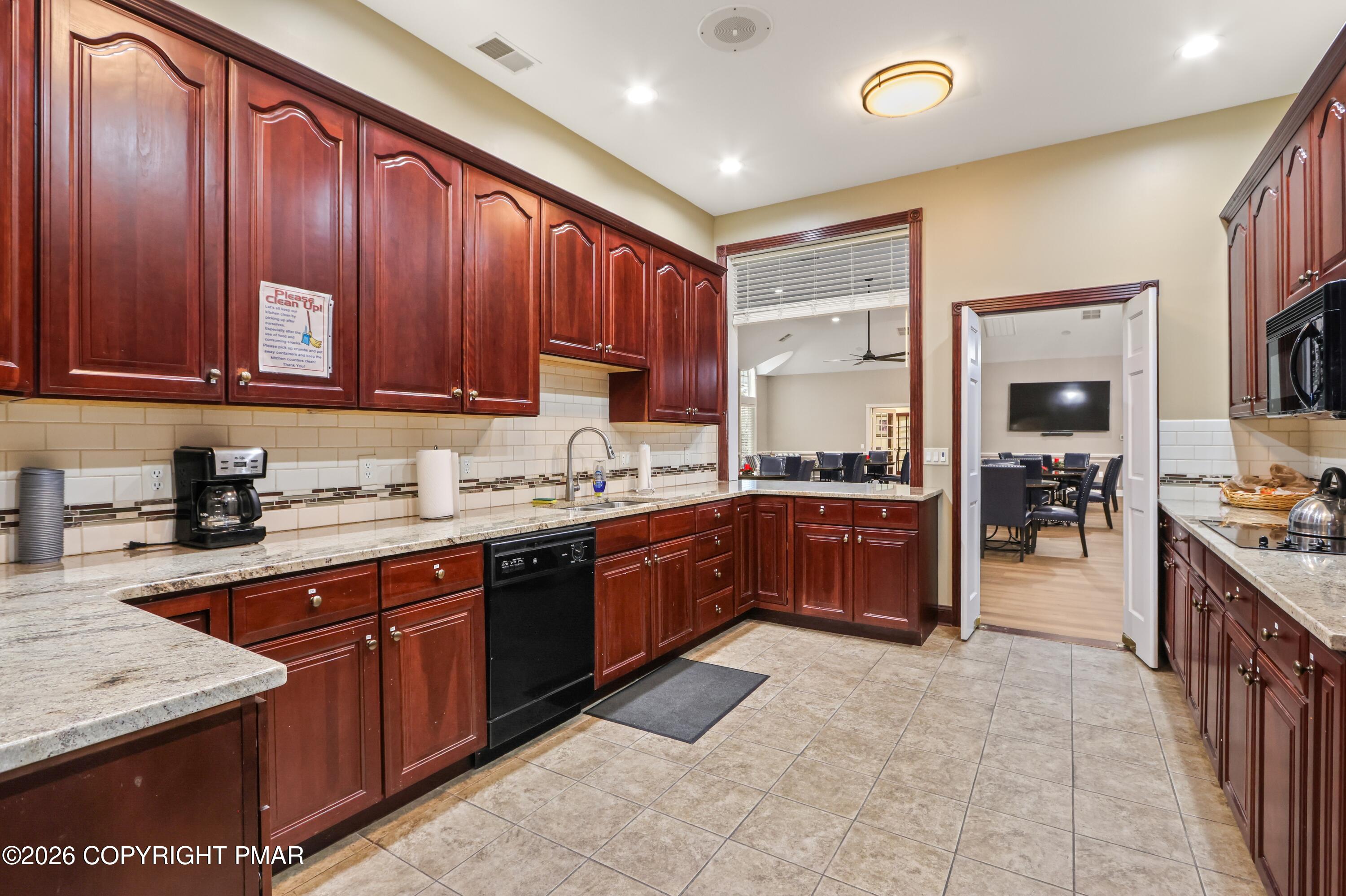 46 Glenmoor Circle N Property Photo 47