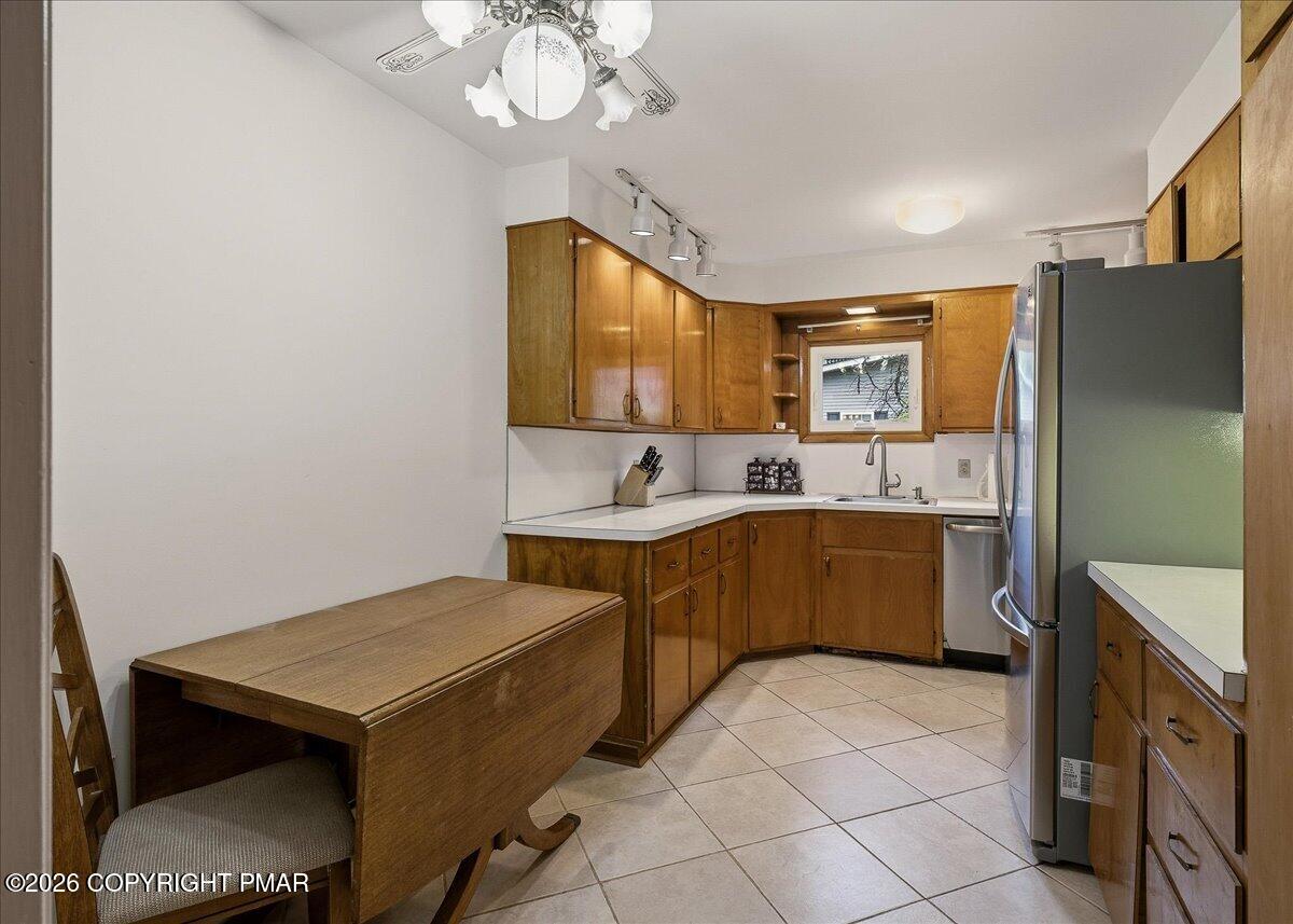 310 Albert Road Property Photo 10