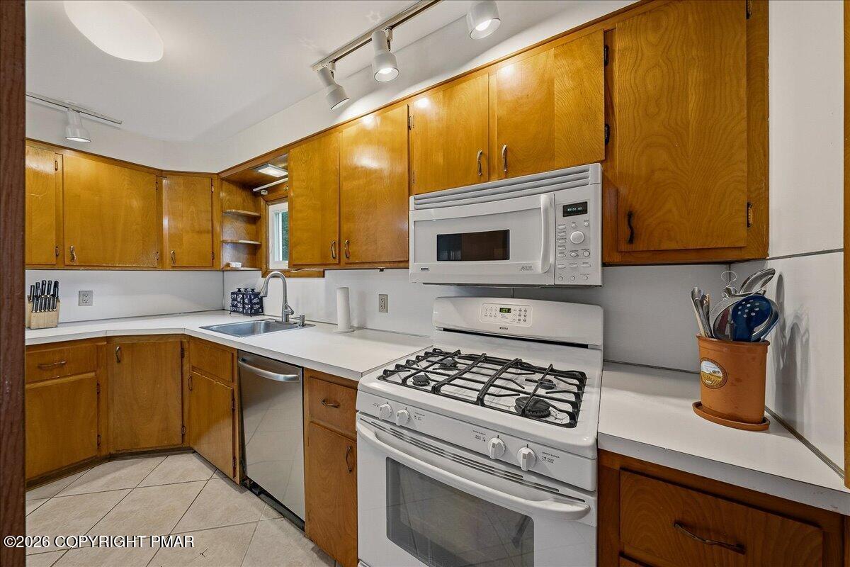 310 Albert Road Property Photo 14