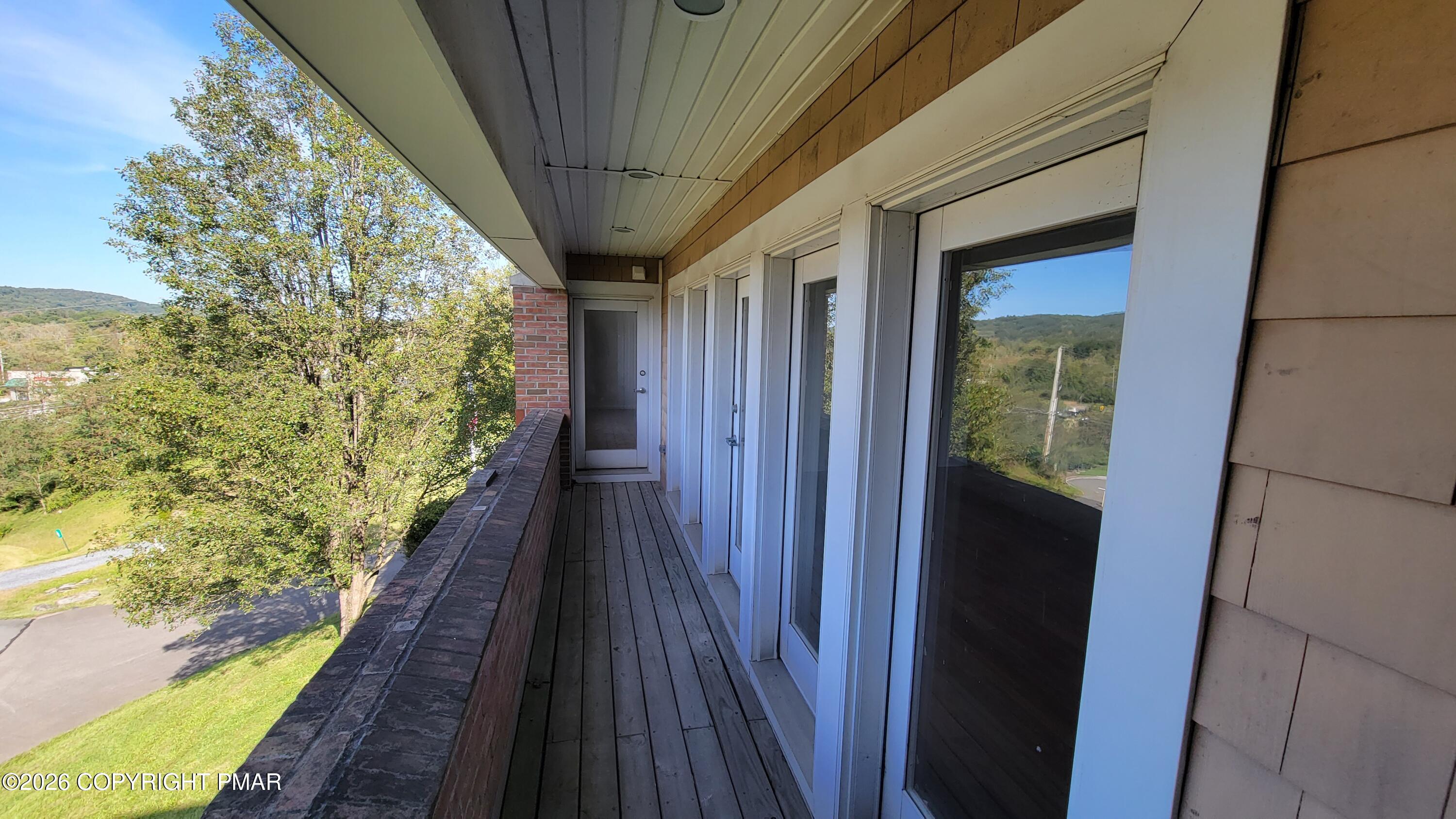 115 Imperial Drive 101 Property Photo 54