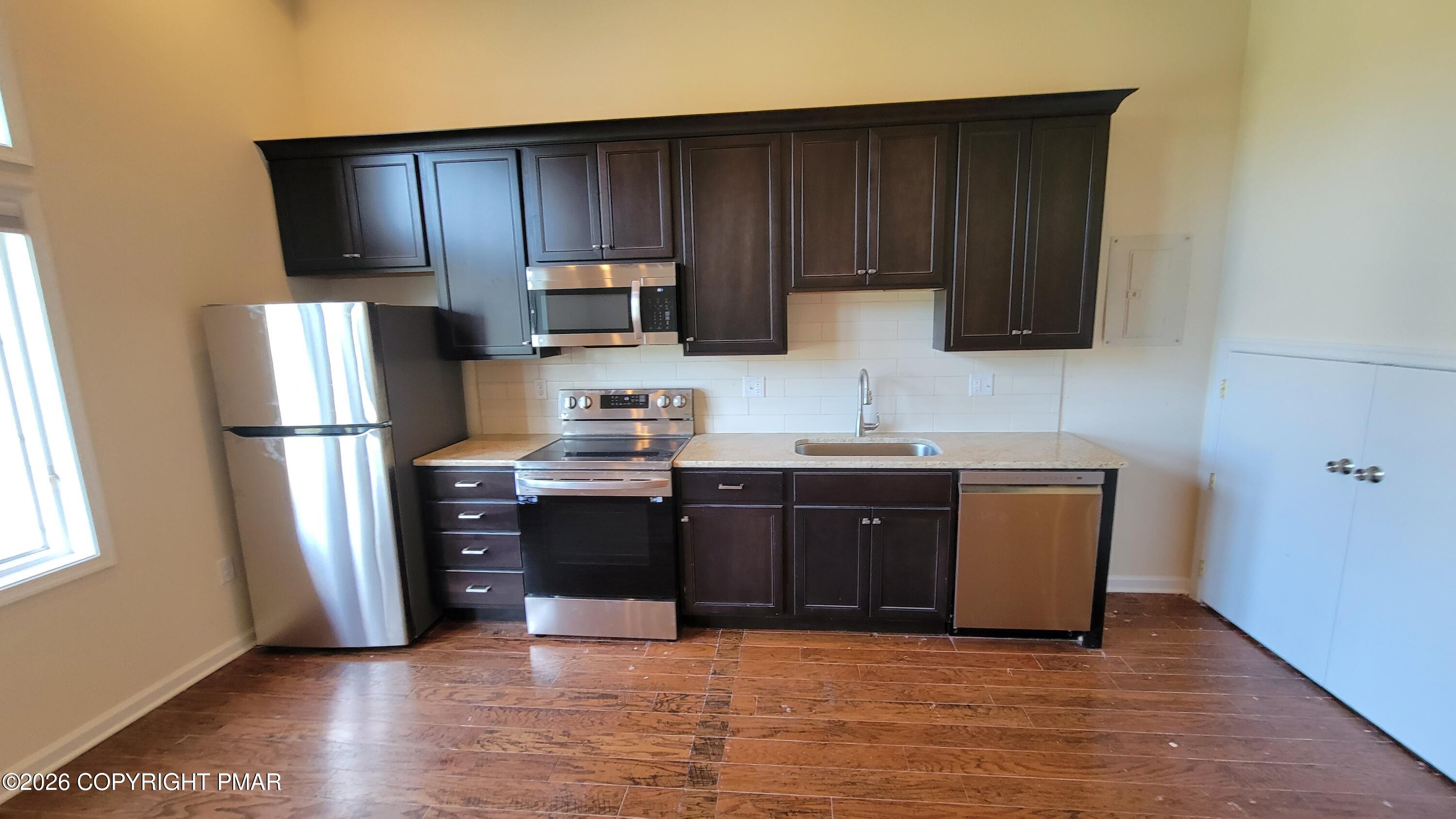 115 Imperial Drive 101 Property Photo 13