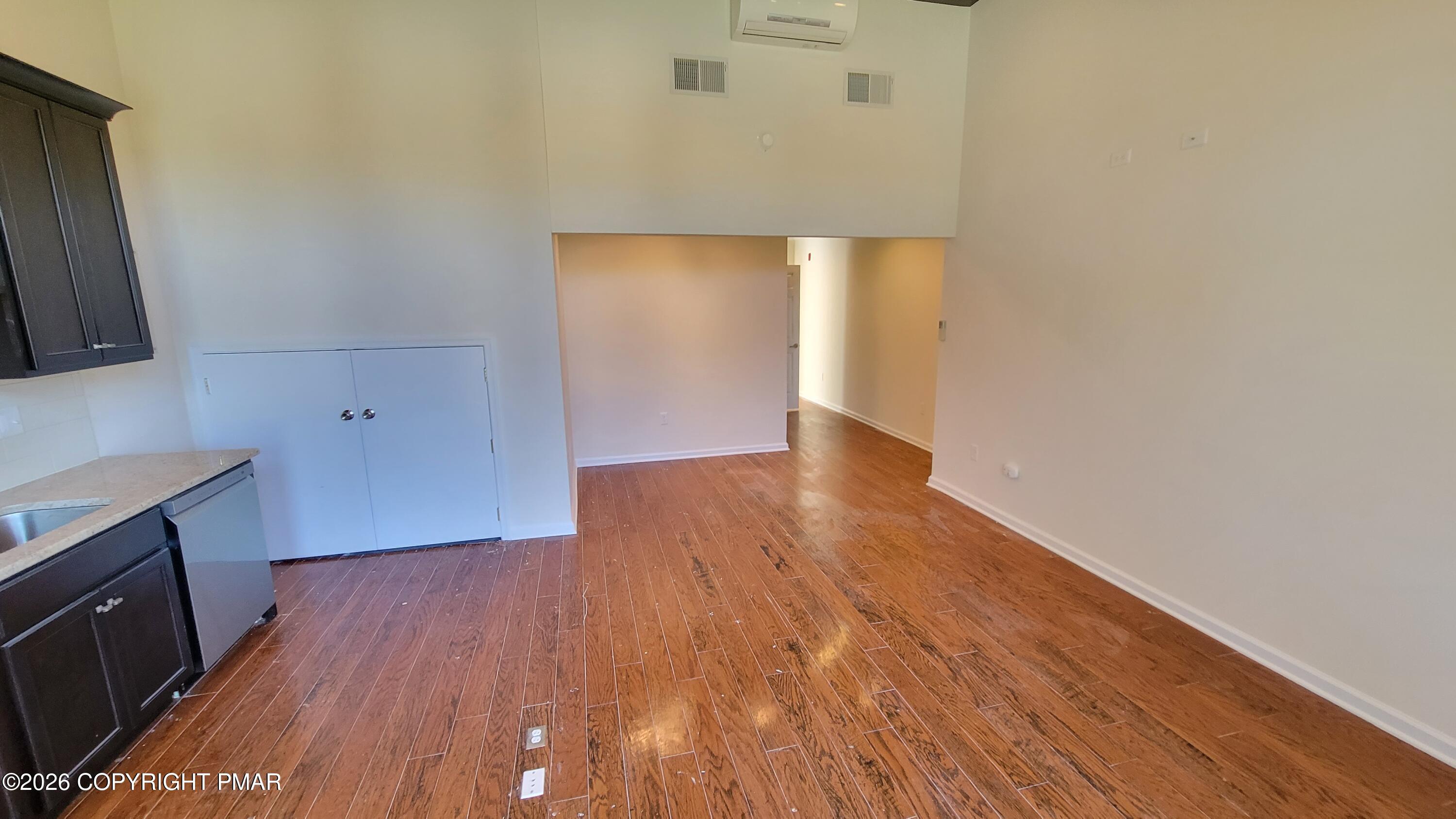 115 Imperial Drive 101 Property Photo 17