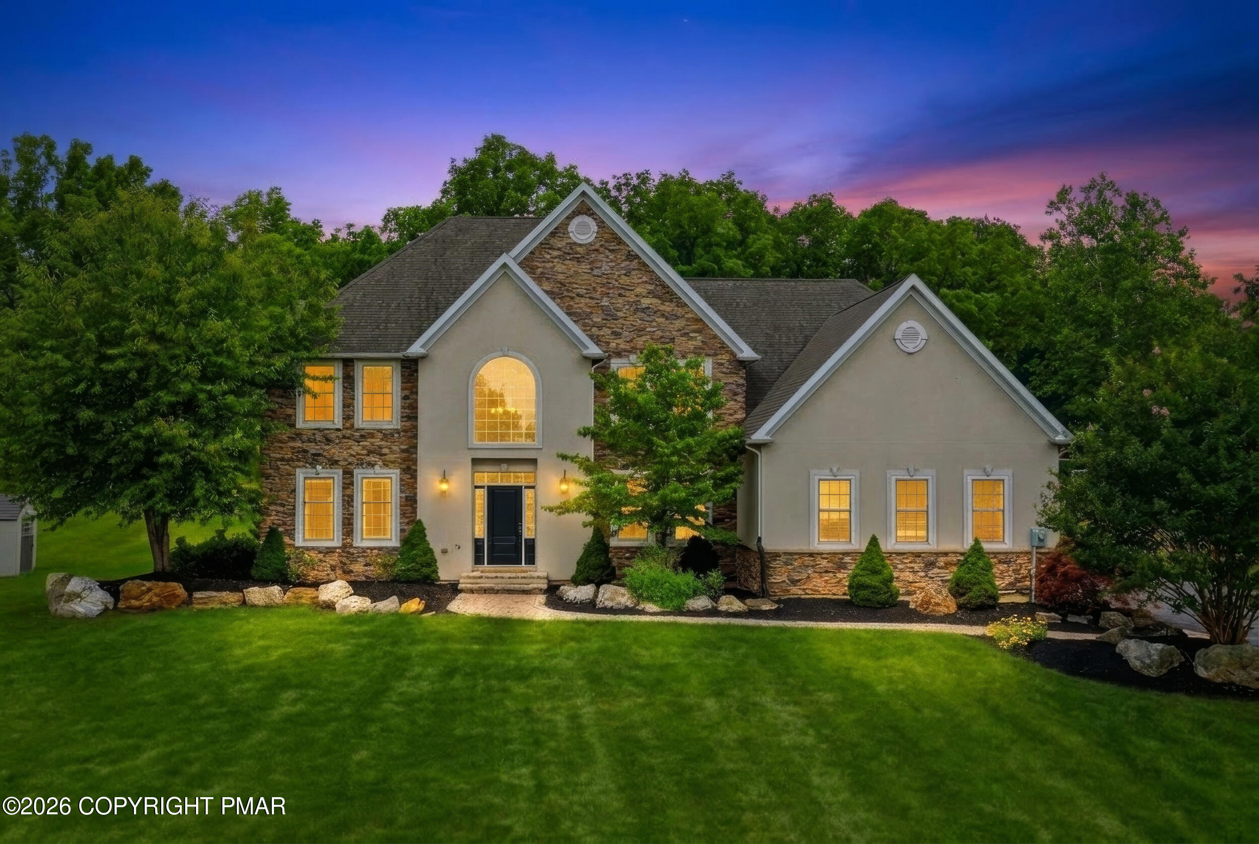 55 Island Court Property Photo 1