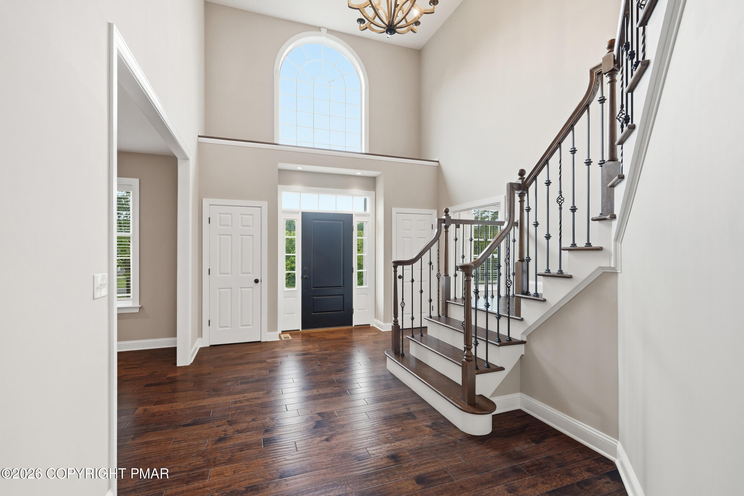 55 Island Court Property Photo 3