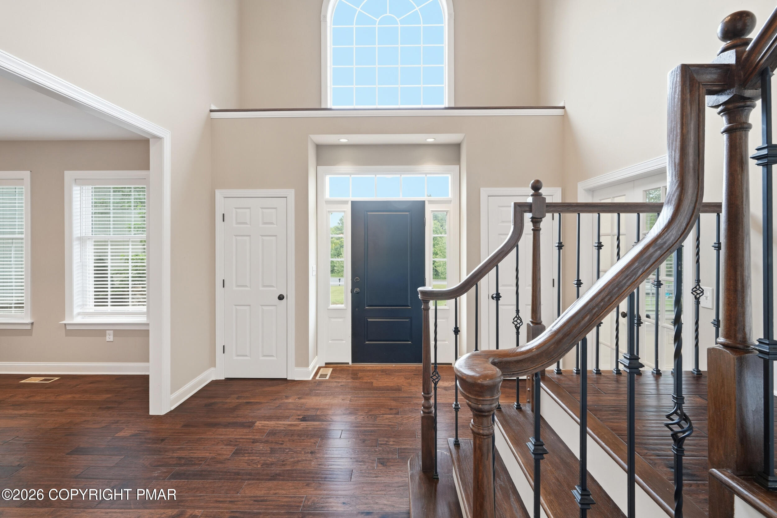 55 Island Court Property Photo 4