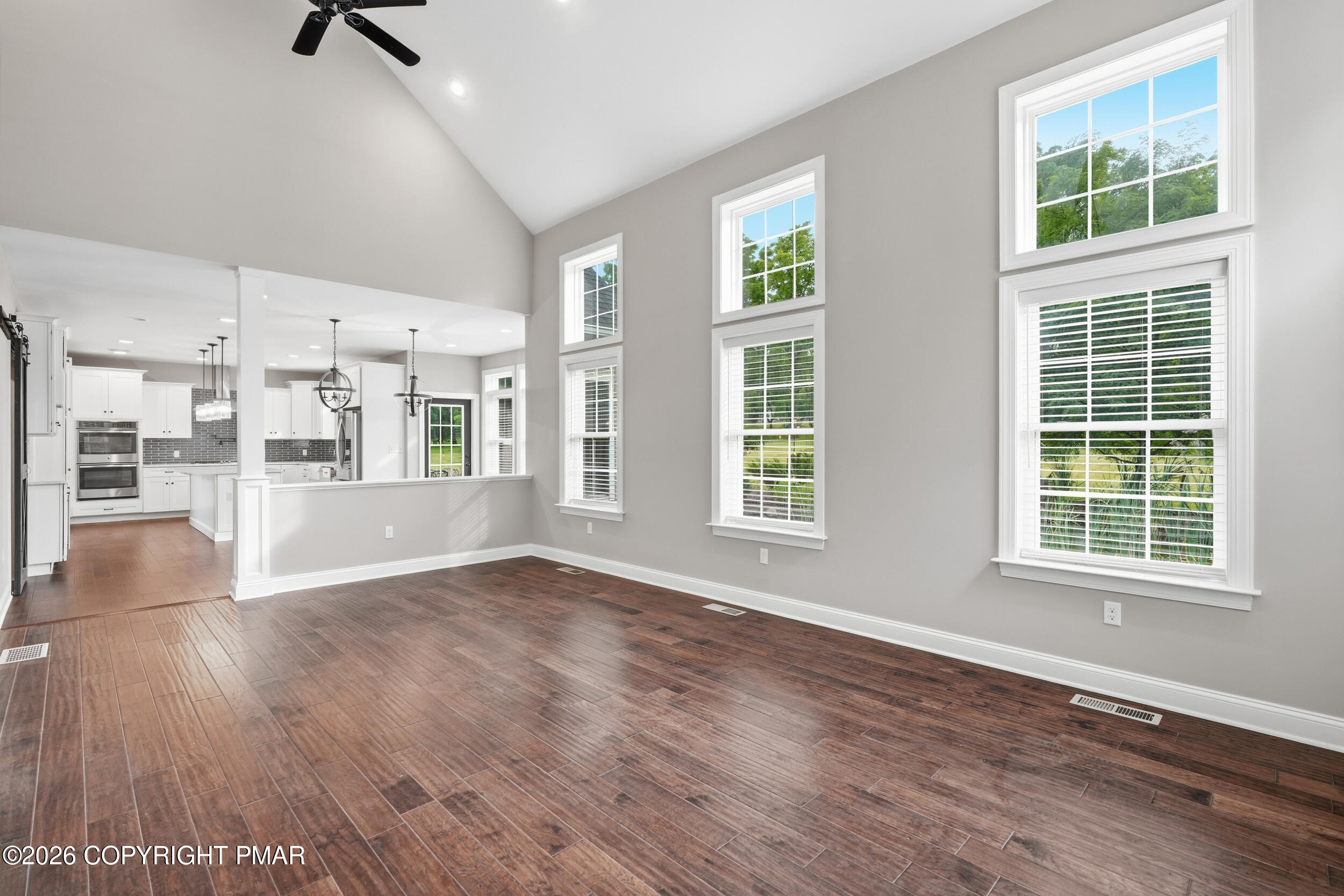 55 Island Court Property Photo 14