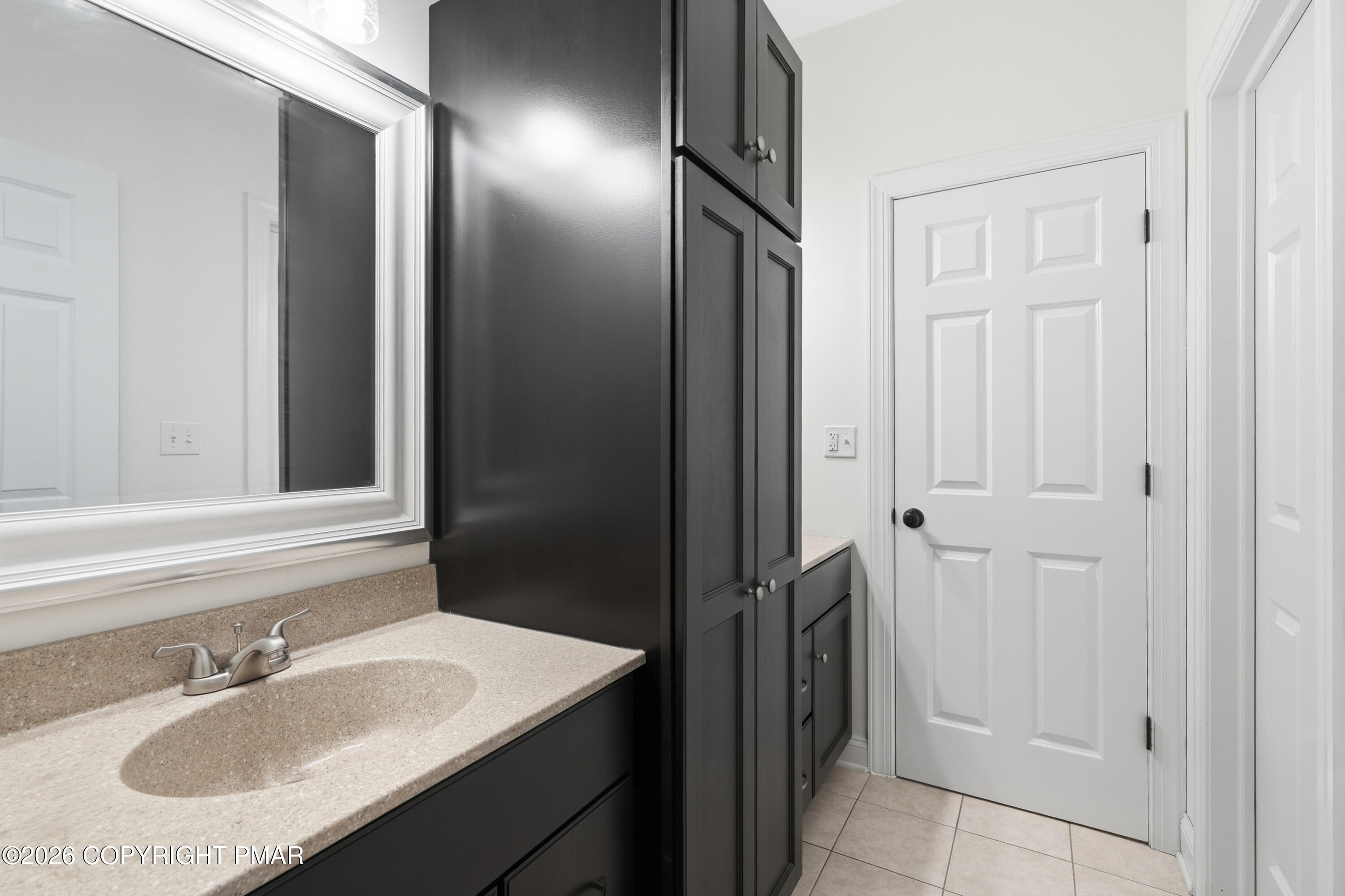 55 Island Court Property Photo 31