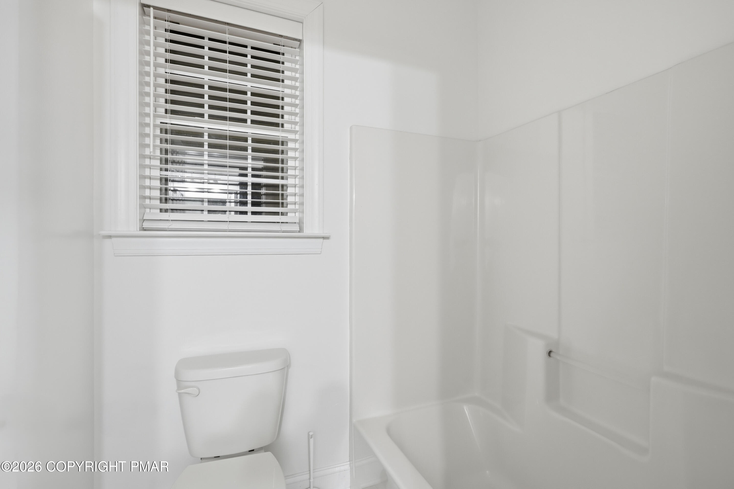 55 Island Court Property Photo 32