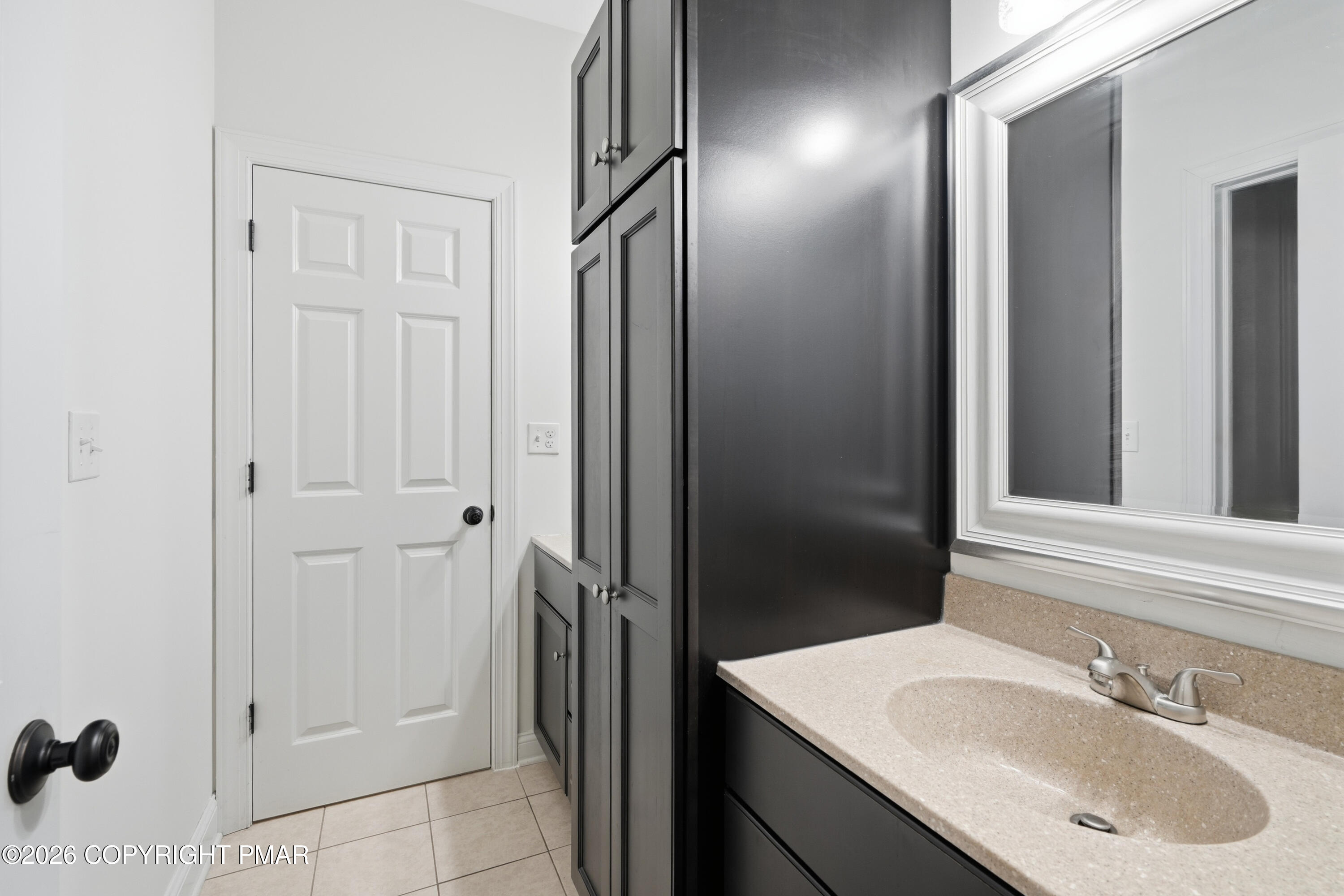 55 Island Court Property Photo 33
