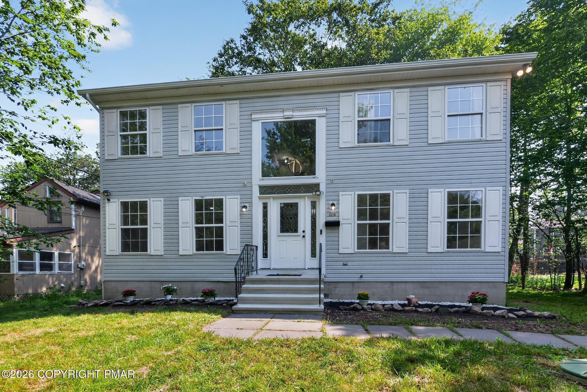 9186 Buttonwood Court Property Photo 1