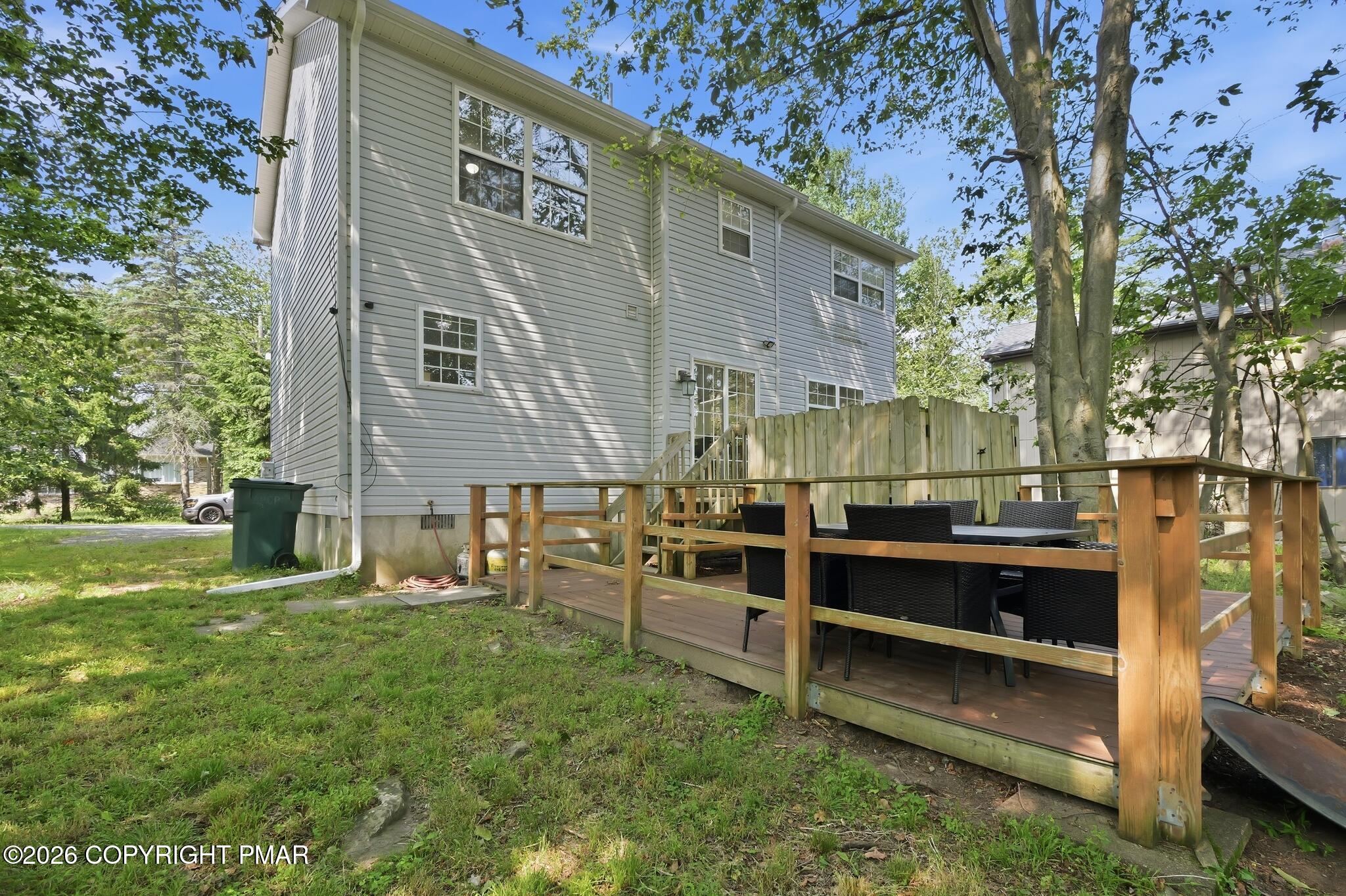 9186 Buttonwood Court Property Photo 14