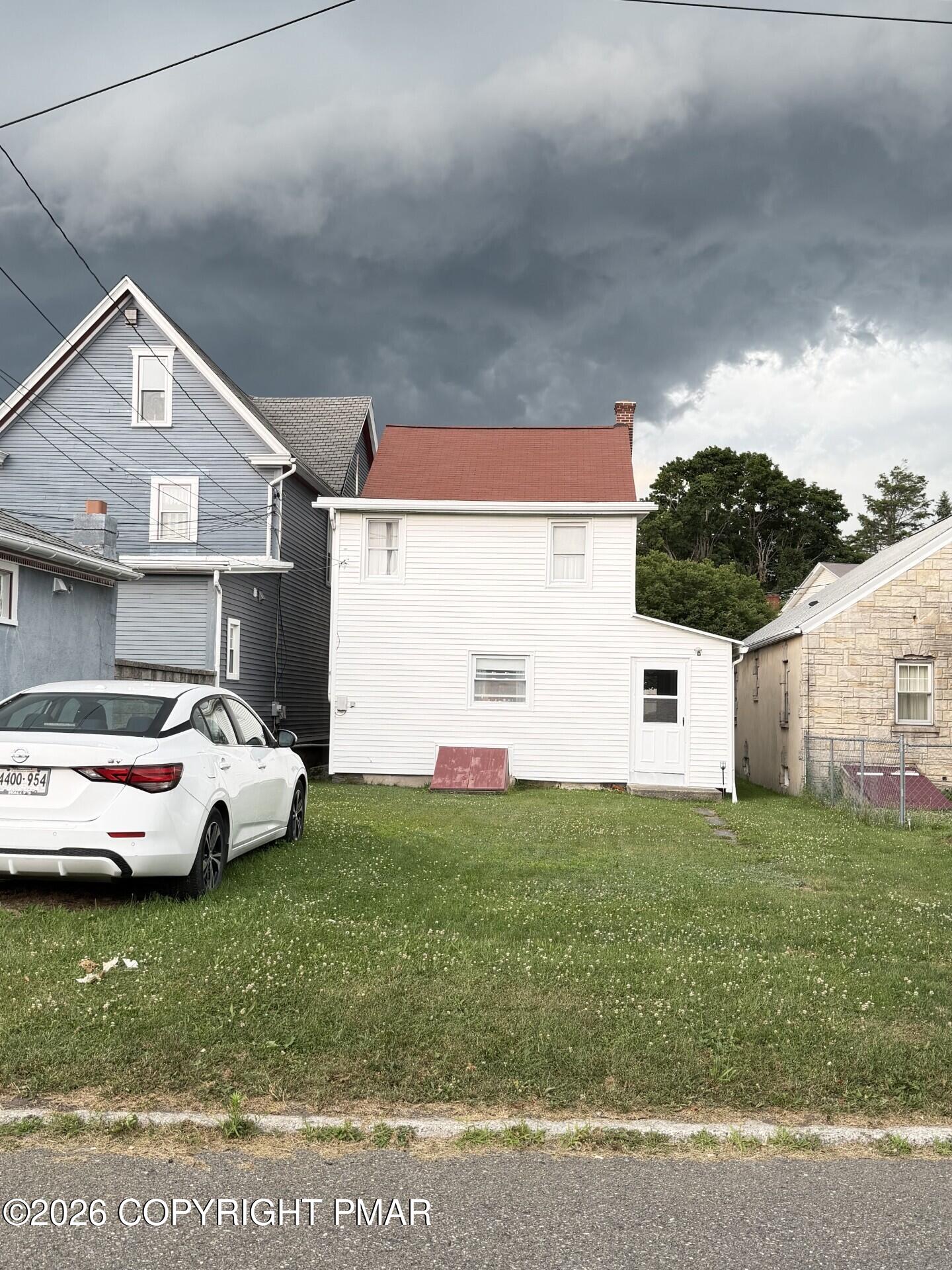 45 W Holland Street Property Photo 5