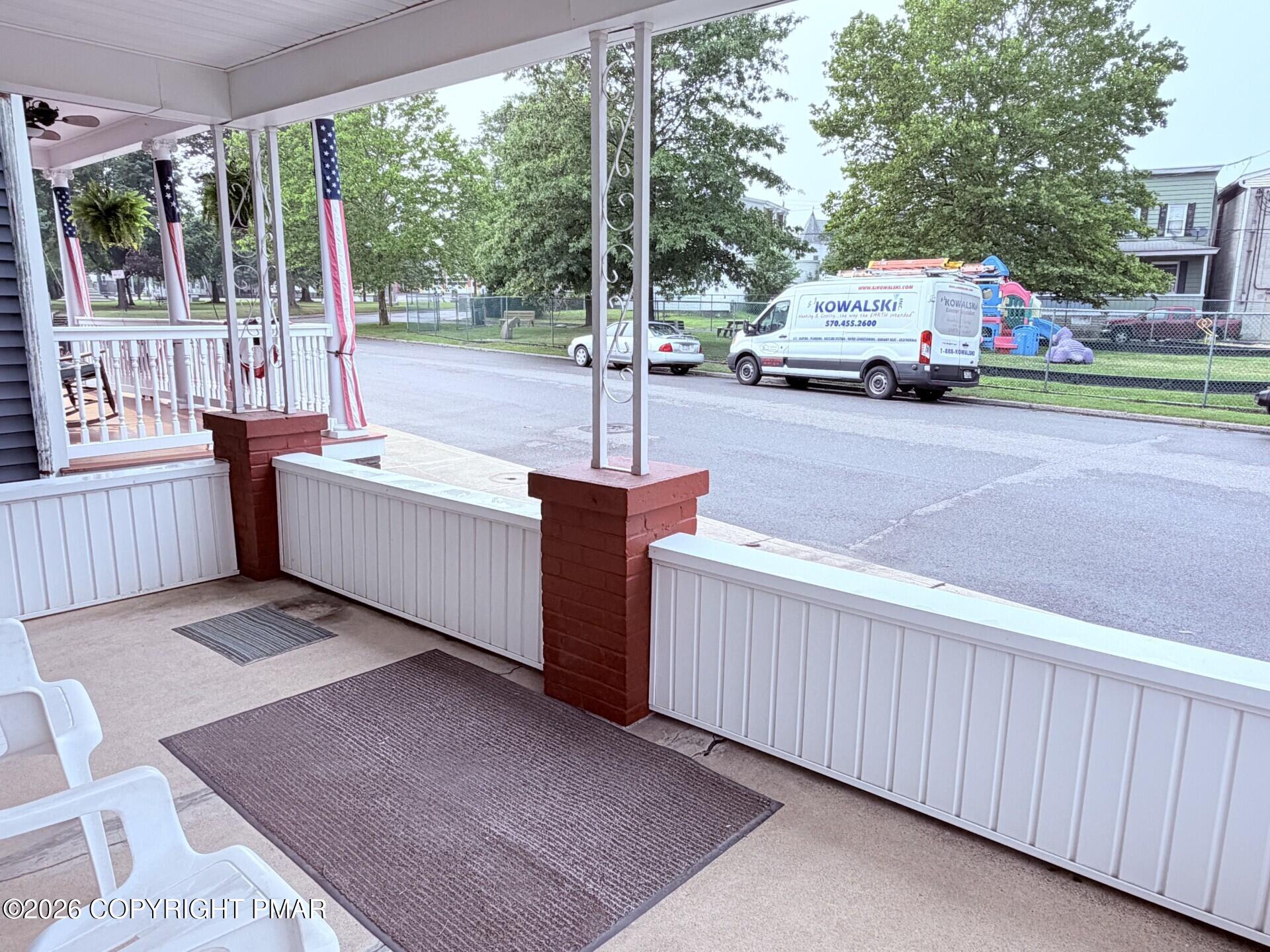 45 W Holland Street Property Photo 6