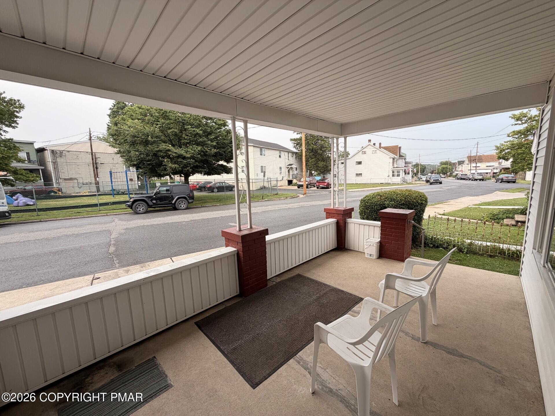 45 W Holland Street Property Photo 8