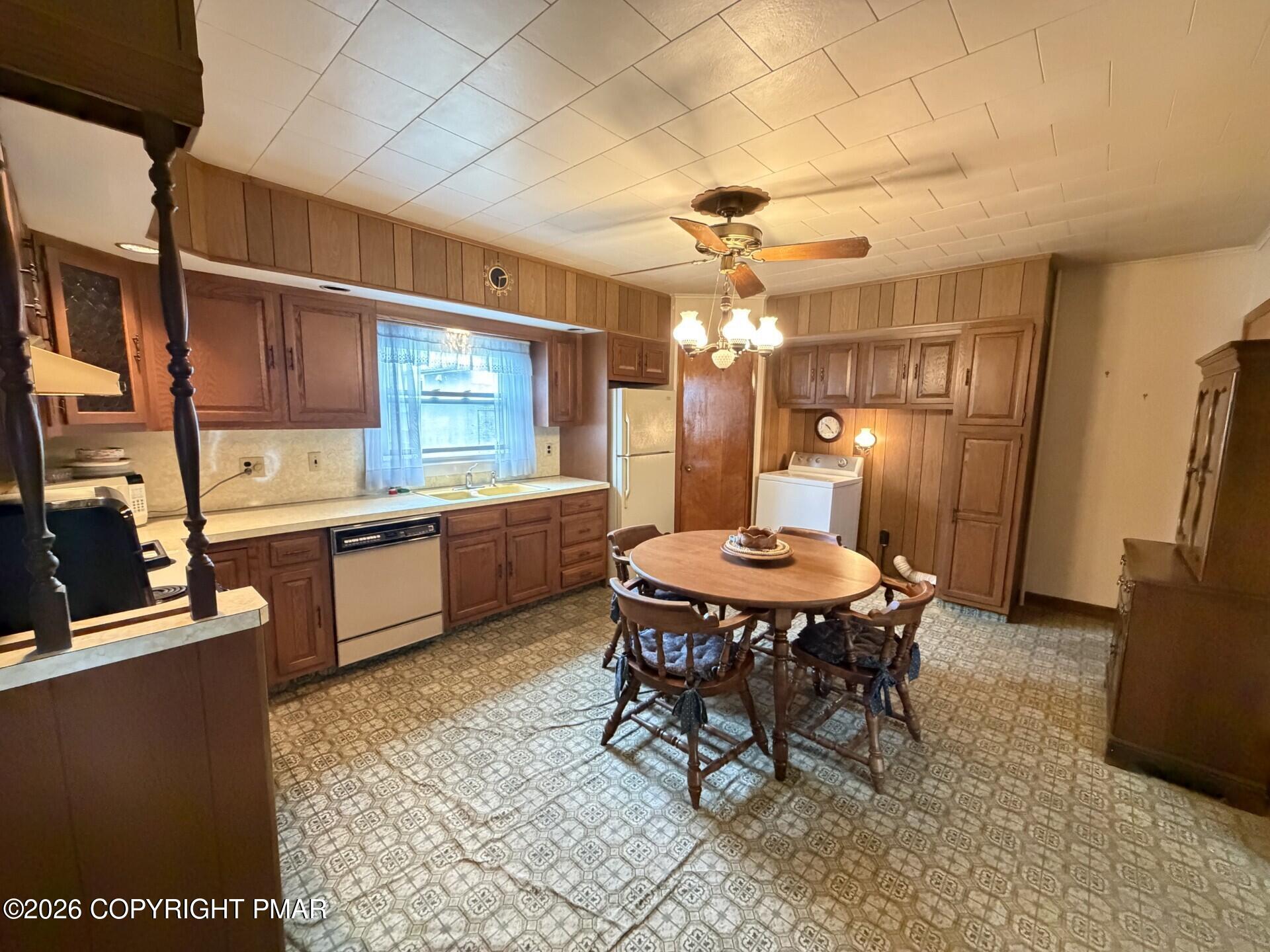 45 W Holland Street Property Photo 20