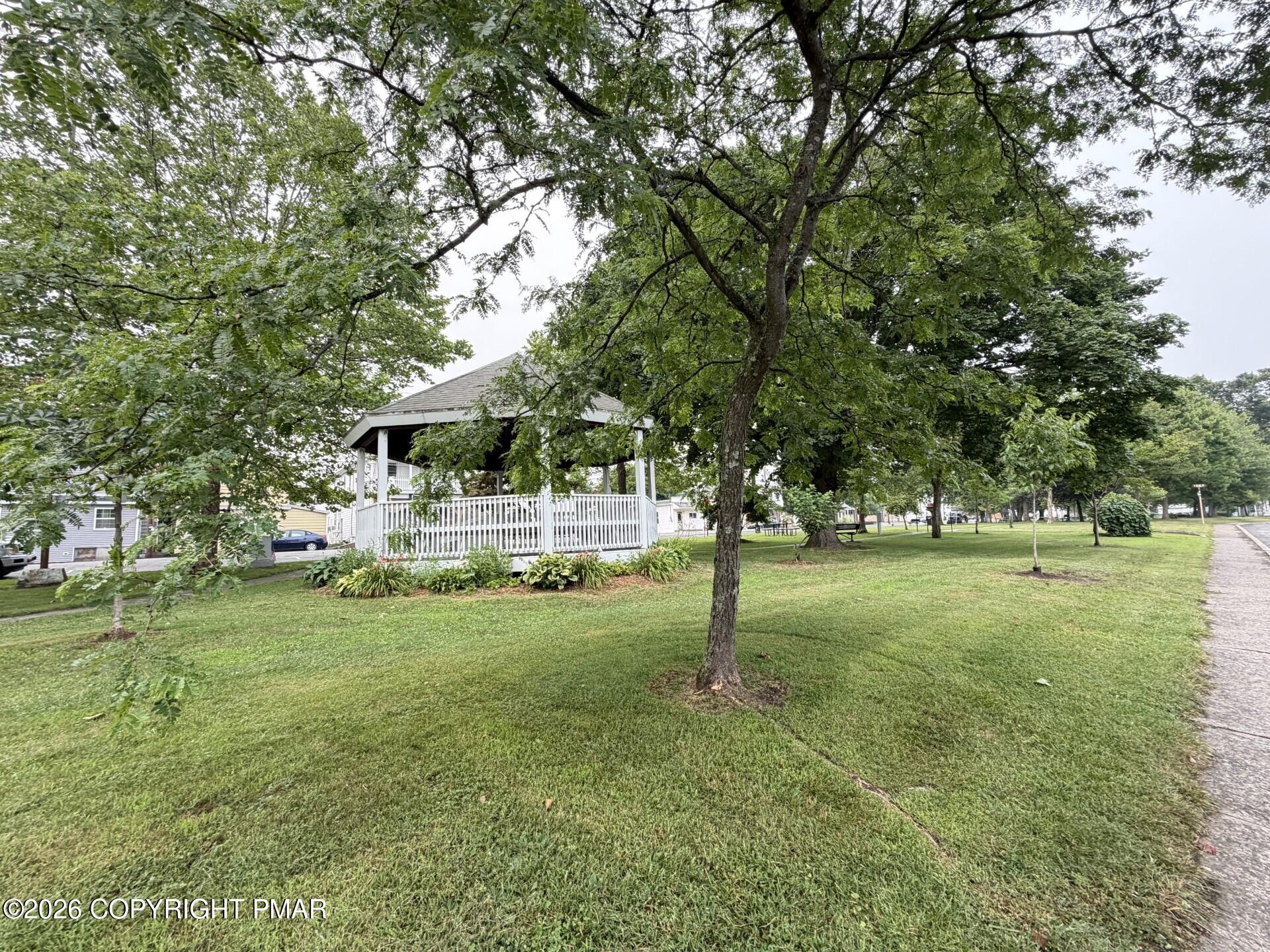 45 W Holland Street Property Photo 45