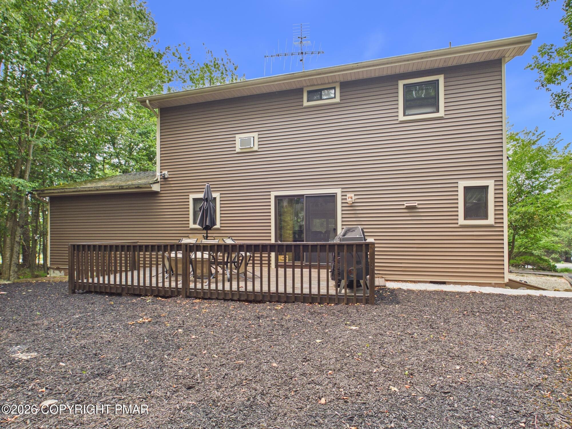 6014 Boardwalk Drive Property Photo 2