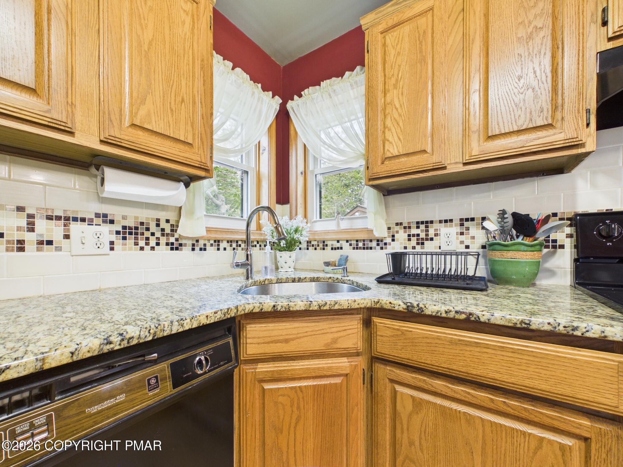 6014 Boardwalk Drive Property Photo 11