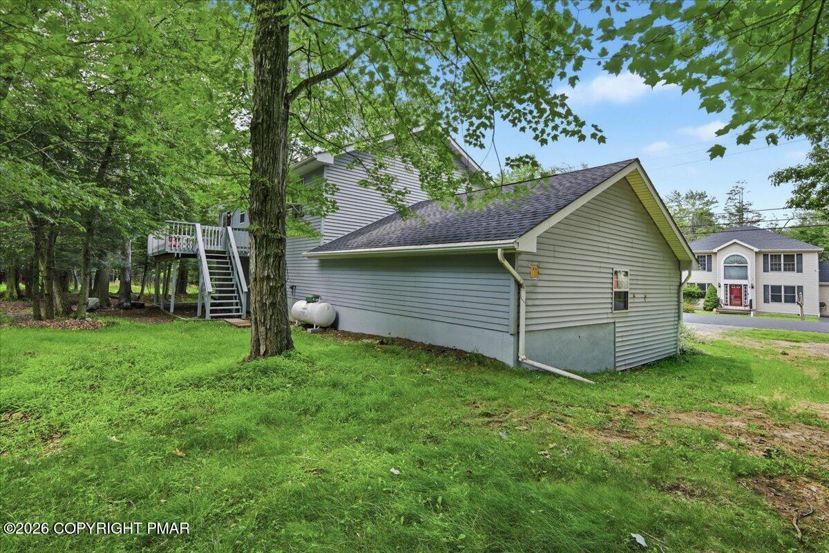 296 Scotch Pine Drive Property Photo 7